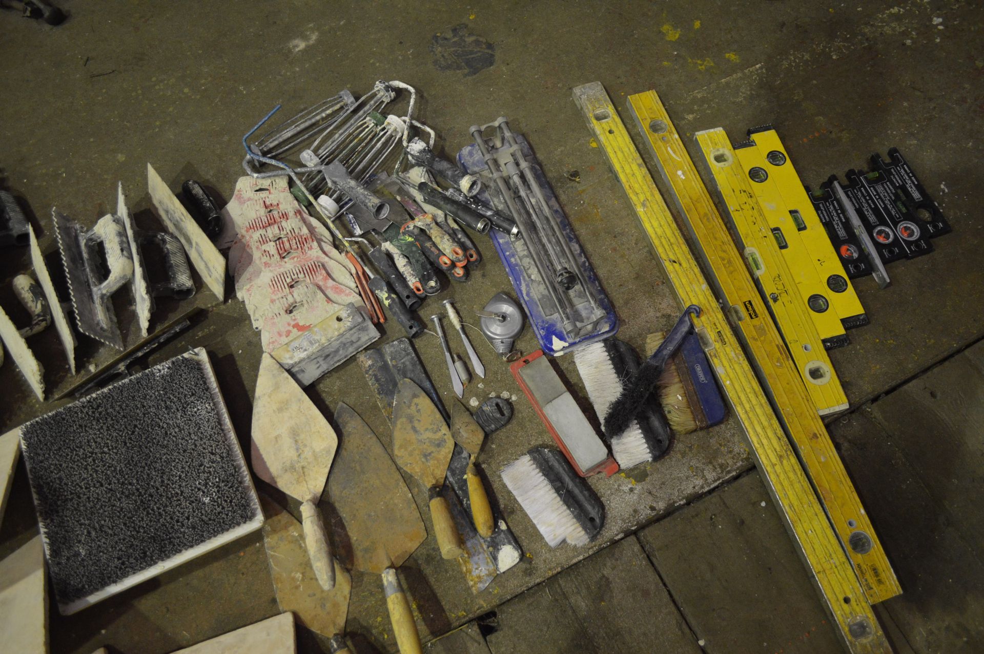 ASSORTED LOT OF PLASTER AND TILING EQUIPMENT - Image 4 of 5