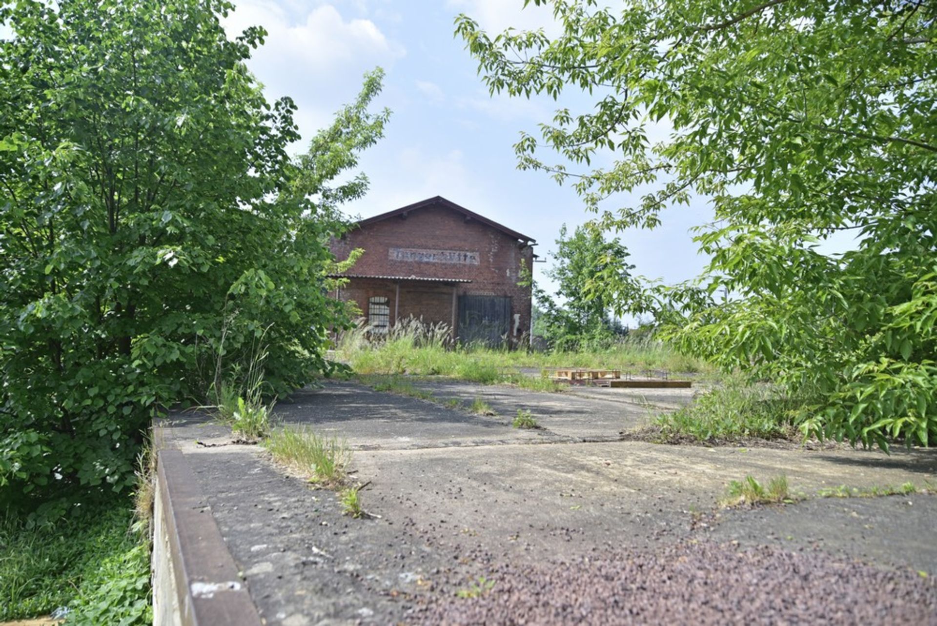 STATION HOUSE, GOODS SHED, OVER ONE ACRE Tangerhütte, Saxony, Germany, - Image 47 of 98