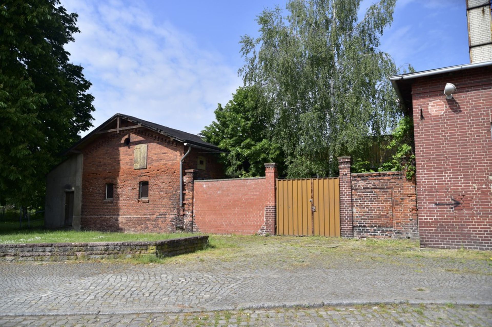 STATION HOUSE, GOODS SHED, OVER ONE ACRE Tangerhütte, Saxony, Germany, - Image 23 of 98