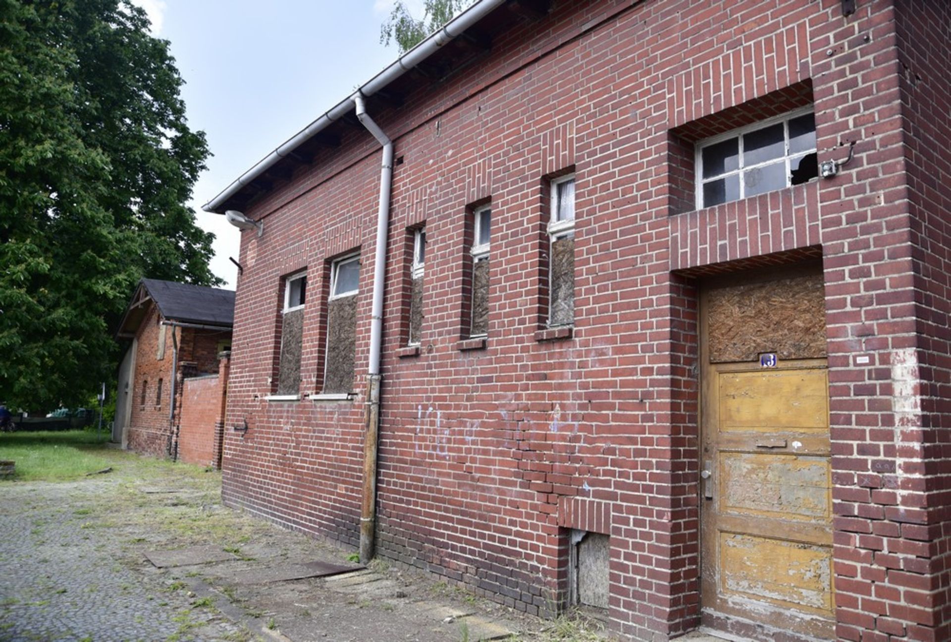 STATION HOUSE, GOODS SHED, OVER ONE ACRE Tangerhütte, Saxony, Germany, - Image 13 of 98