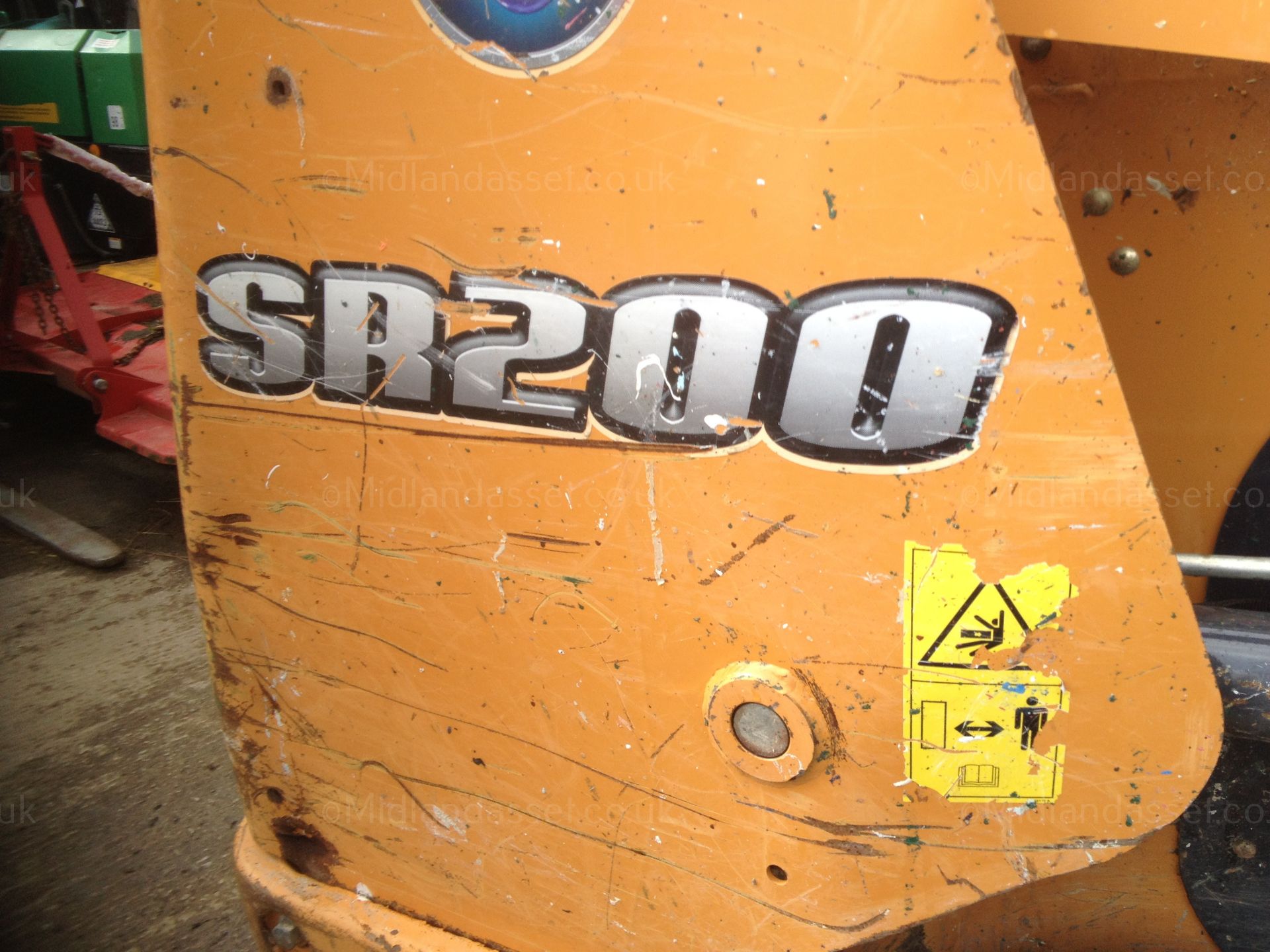 2011 CASE SKID STEER SR 200 LOADER - Image 6 of 8