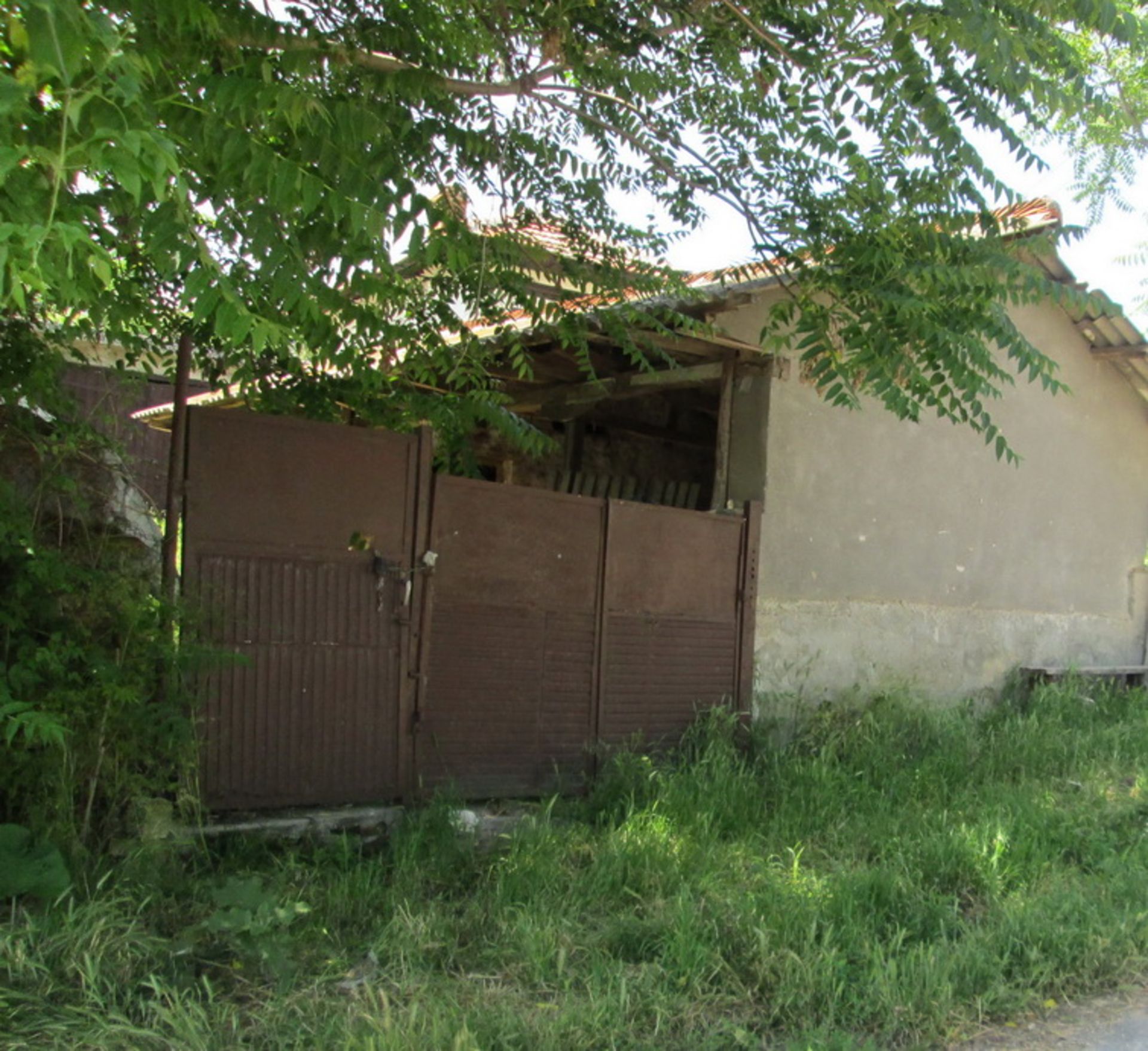 Original Balkan Style home only 35min from Dobrich! - Image 36 of 43