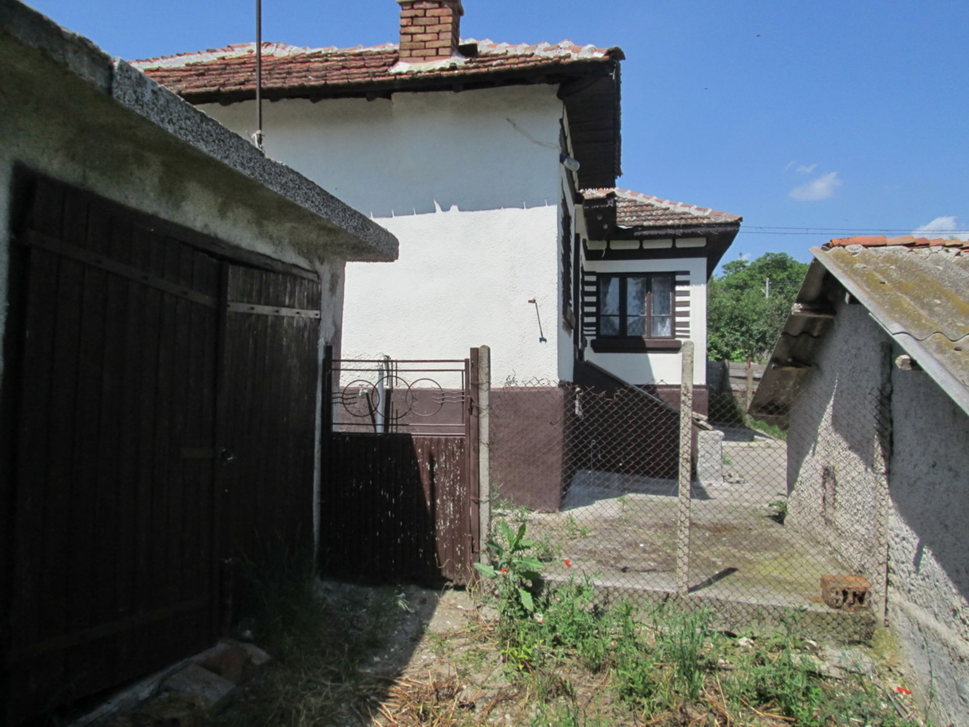 Original Balkan Style home only 35min from Dobrich! - Image 19 of 43