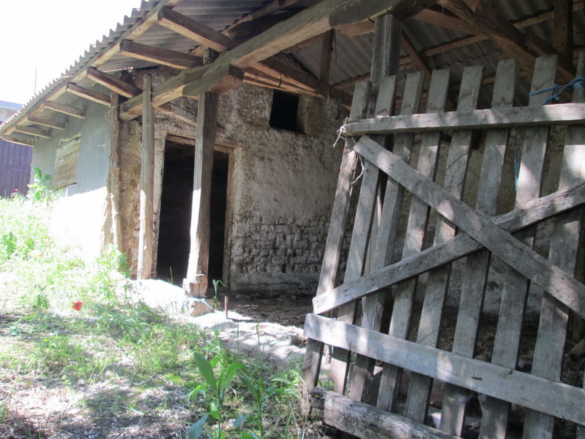 Original Balkan Style home only 35min from Dobrich! - Image 16 of 43