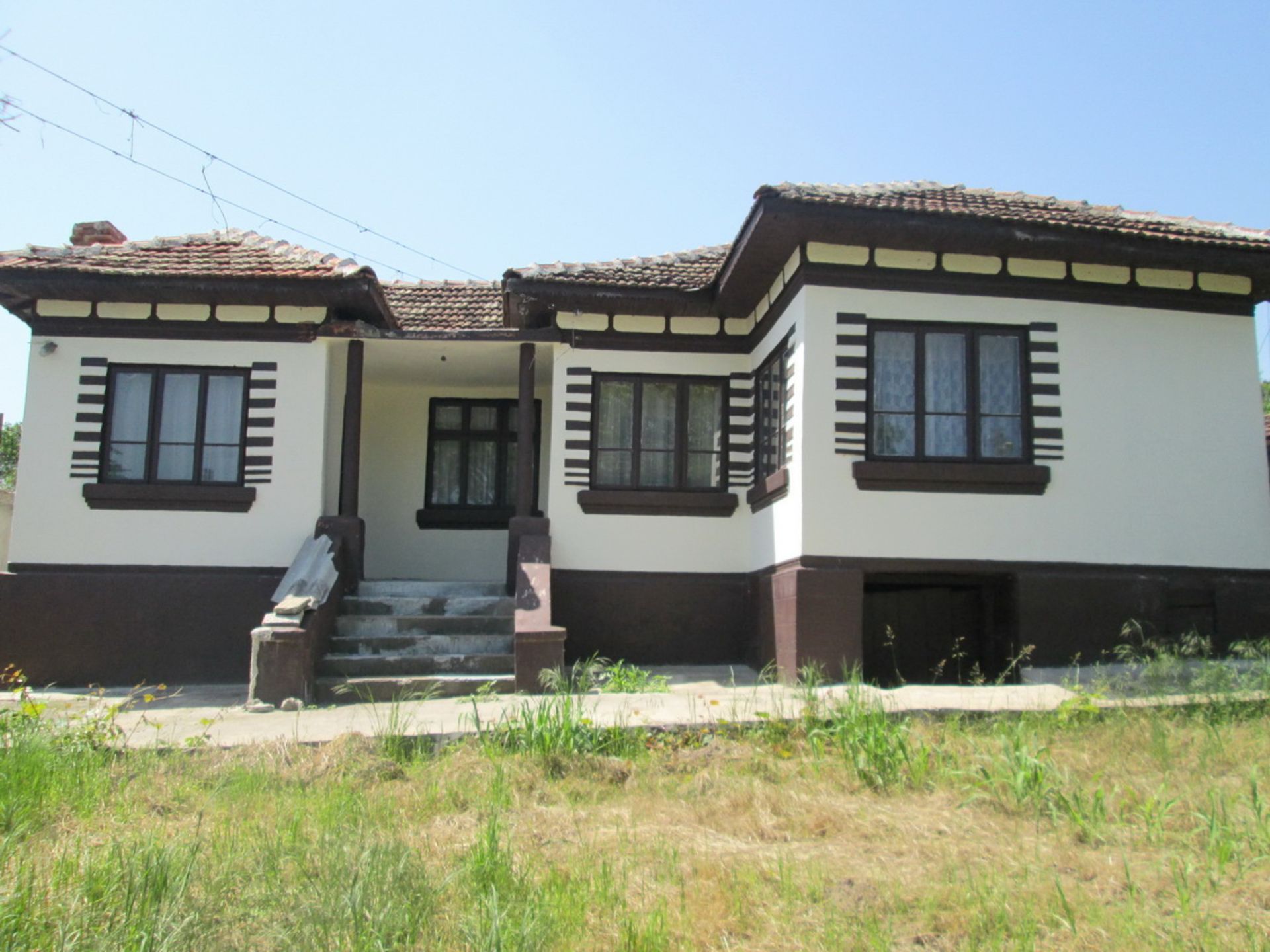 Original Balkan Style home only 35min from Dobrich! - Image 3 of 43