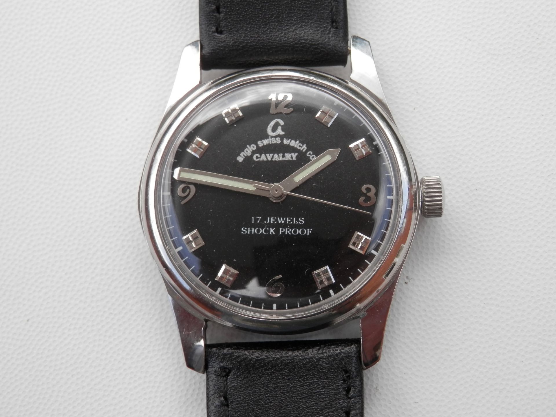RARE WORKING VINTAGE GENTS ANGLO-SWISS CAVALRY 17 JEWEL 37MM HAND WIND WATCH. - Image 4 of 10
