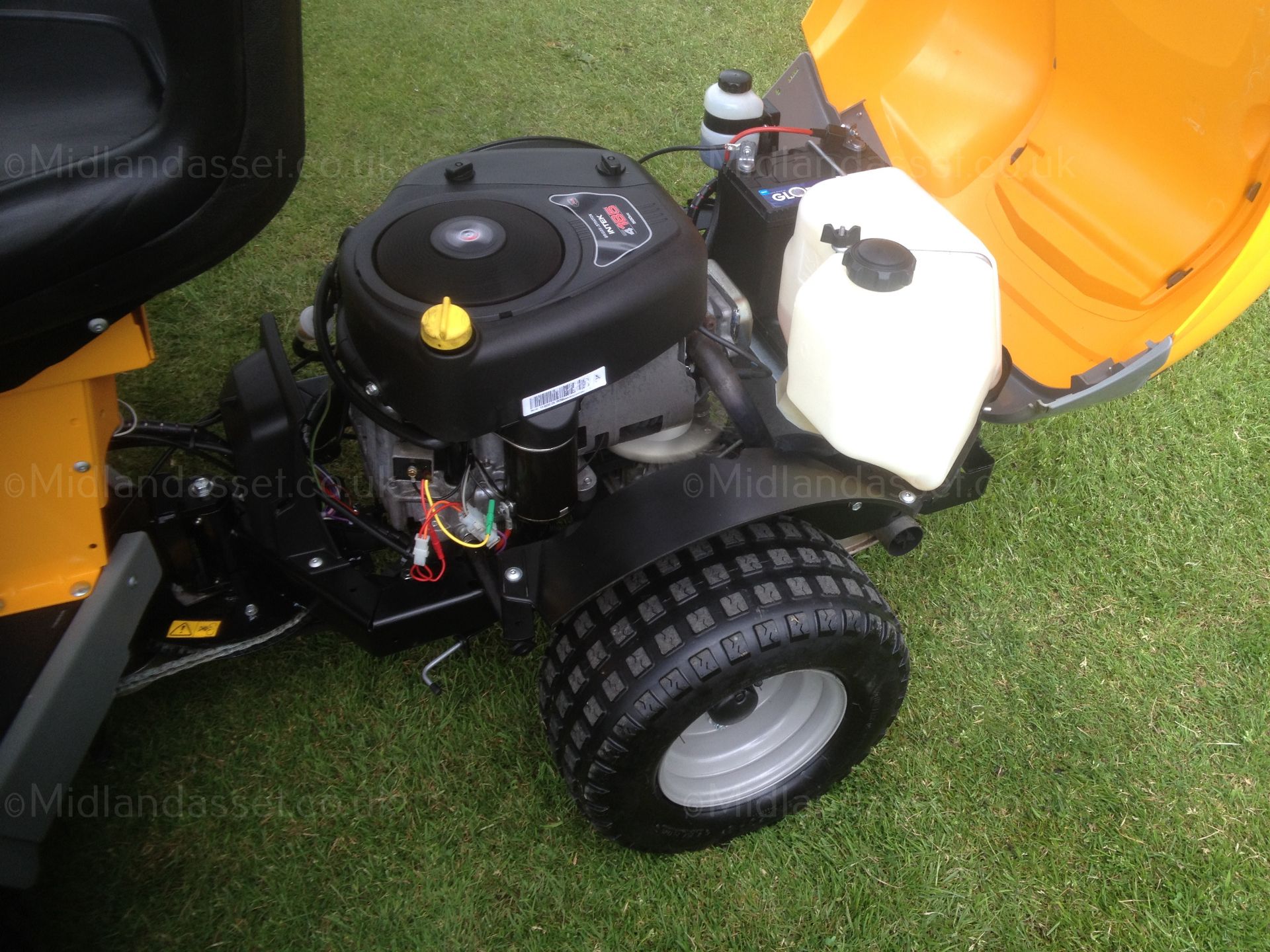 2012 STIGA PARK PLUS COMBI PRO 110 RIDE ON MOWER - Image 5 of 7