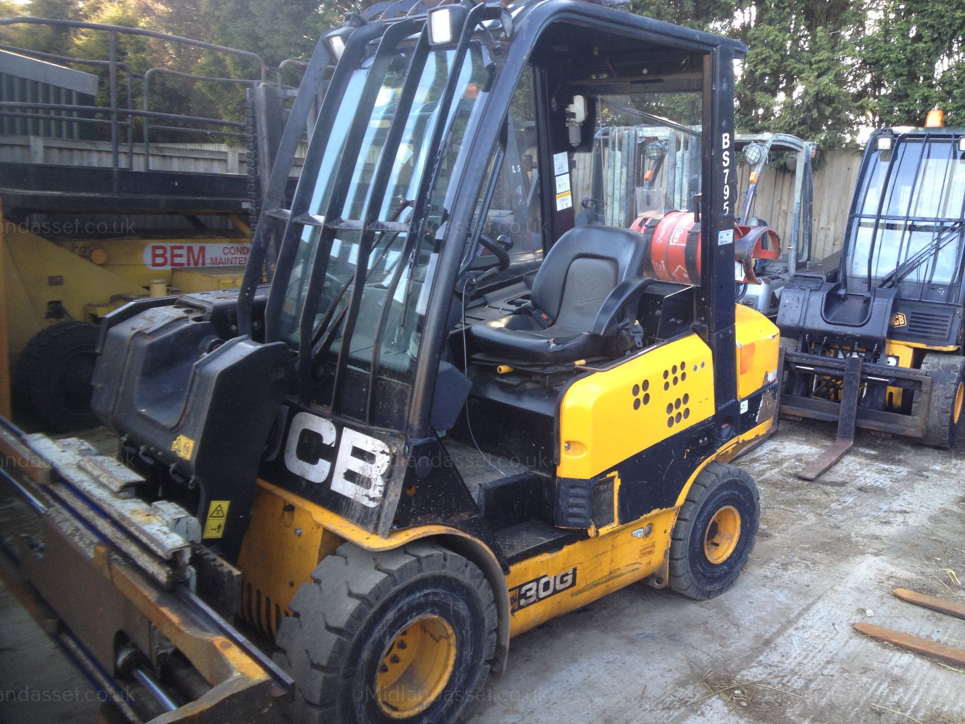 2011 JCB 30G TELETRUCK WITH BALE CLAMP