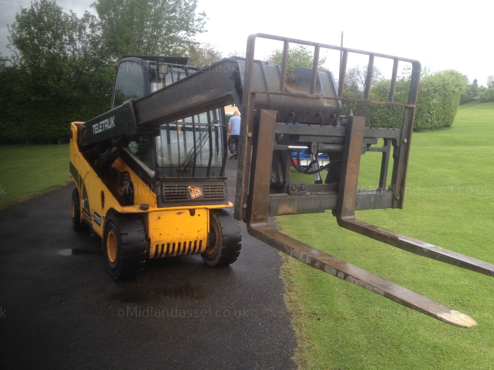 2010 JCB 35D TELETRUK - Image 6 of 9