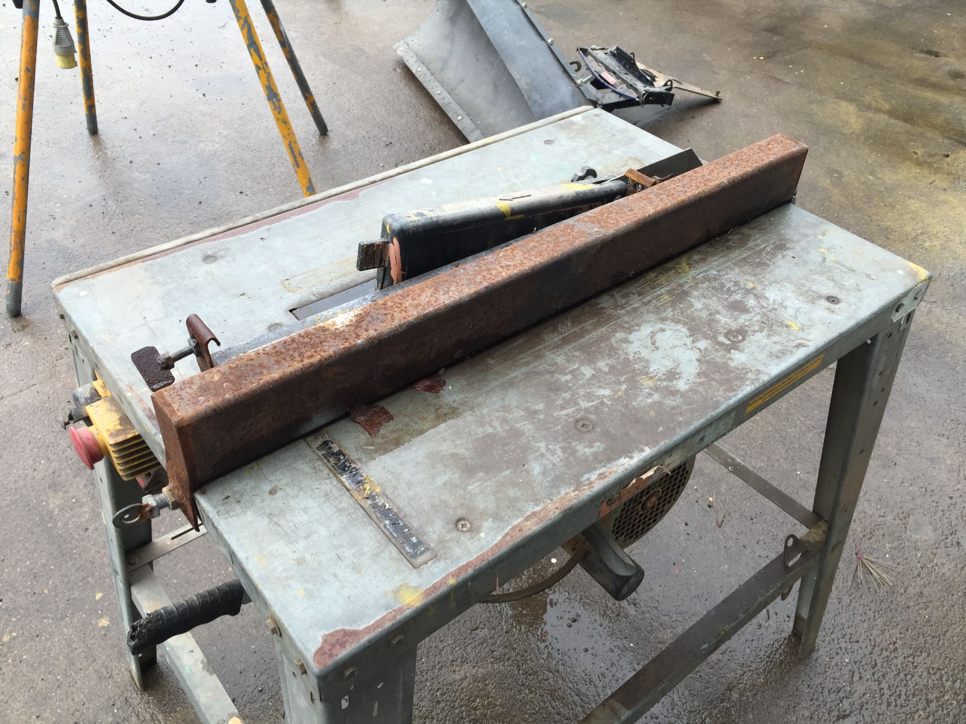 110V RIP SAW BENCH - GOOD WORKING ORDER - Image 5 of 7