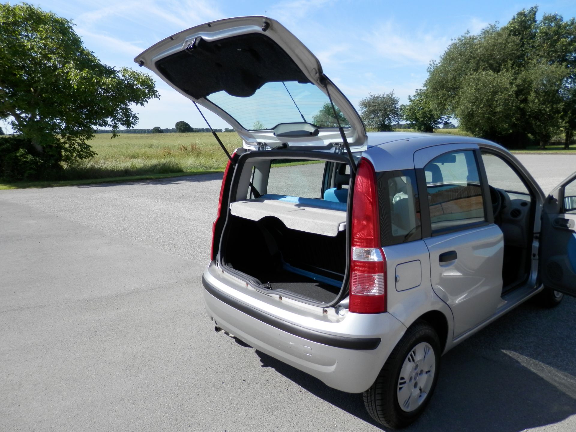 SUPERB 2005/55 PLATE, DEC 2005 FIAT PANDA DYNAMIC 5 DOOR, SILVER METALLIC, MOT JUNE 2017. *NO VAT* - Image 7 of 20