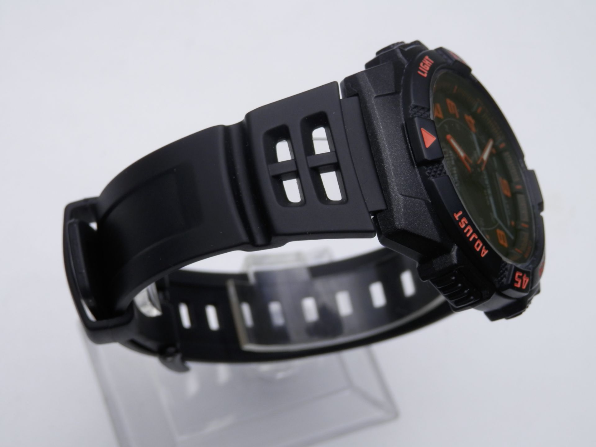 LOVELY GENTS CASIO AQ-S800 SOLAR POWERED WORKING DIGITAL & ANALOGUE 100M WR SPORTS WATCH - Image 3 of 8