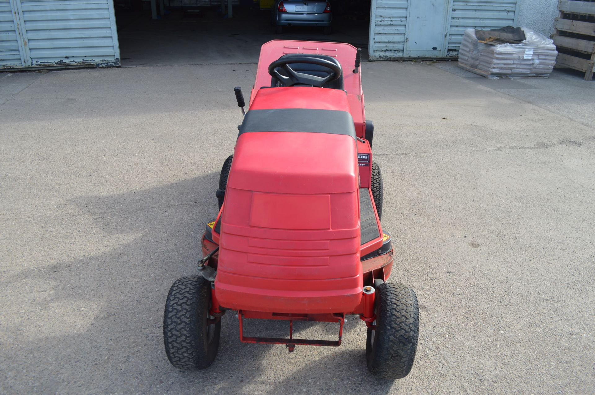 2009 COUNTAX E36 RIDE-ON LAWN MOWER *NO VAT* - Image 2 of 12