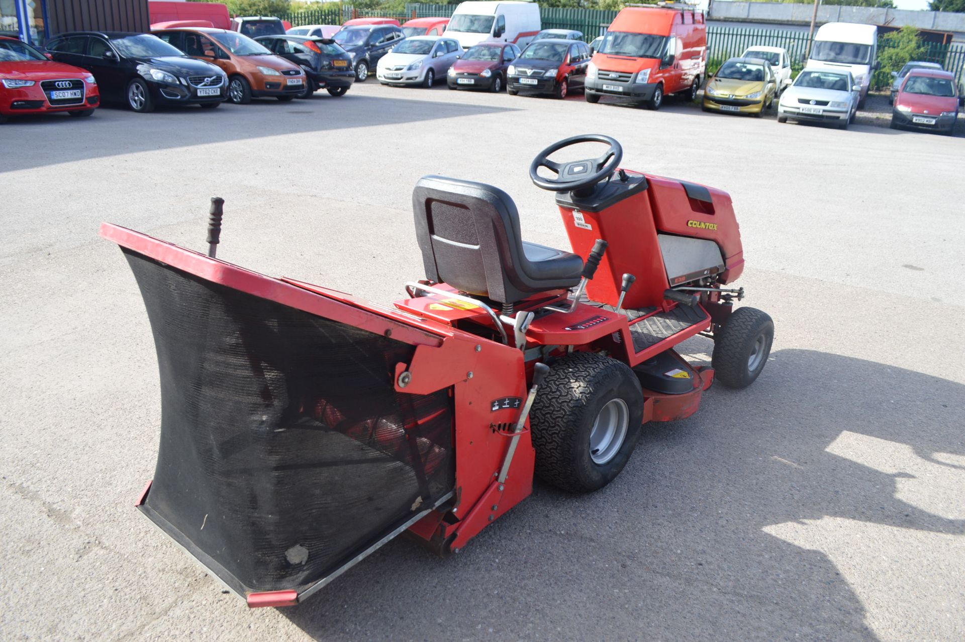 2009 COUNTAX E36 RIDE-ON LAWN MOWER *NO VAT* - Image 6 of 12