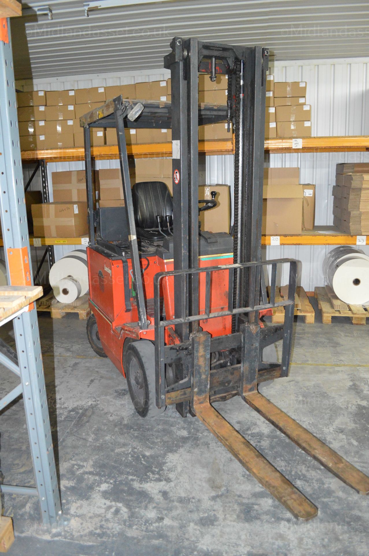 LANSING 1.4 TONNE ELECTRIC FORK TRUCK