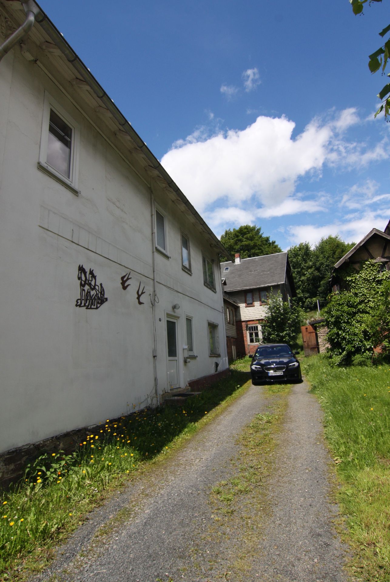 Meuselbach-Schwarzm.hle, Germany - HUGE 50 ROOM HOUSE(S) PUB AND WORKSHOPS 1/2 ACRE - Image 82 of 114