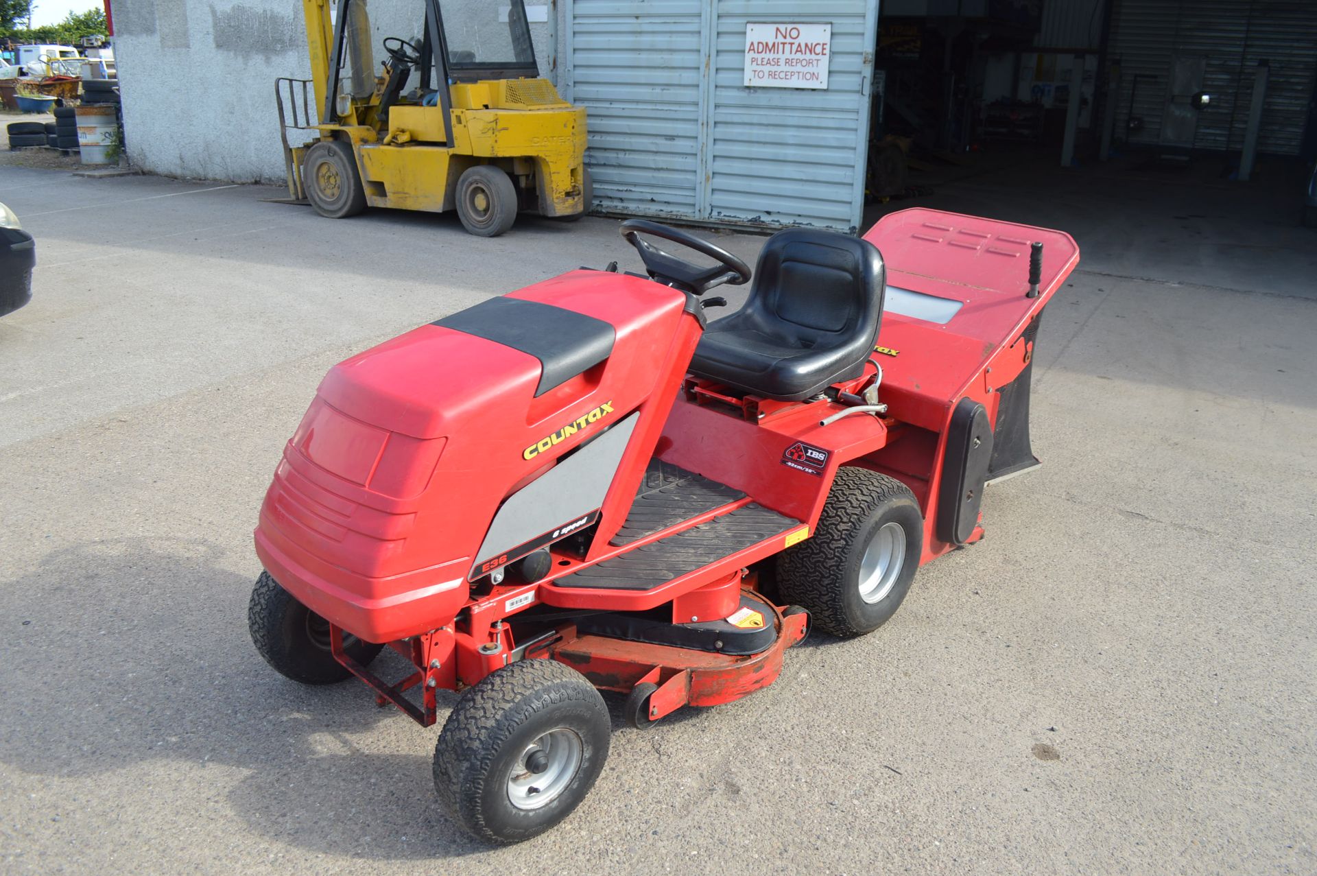 2009 COUNTAX E36 RIDE-ON LAWN MOWER *NO VAT* - Image 3 of 12