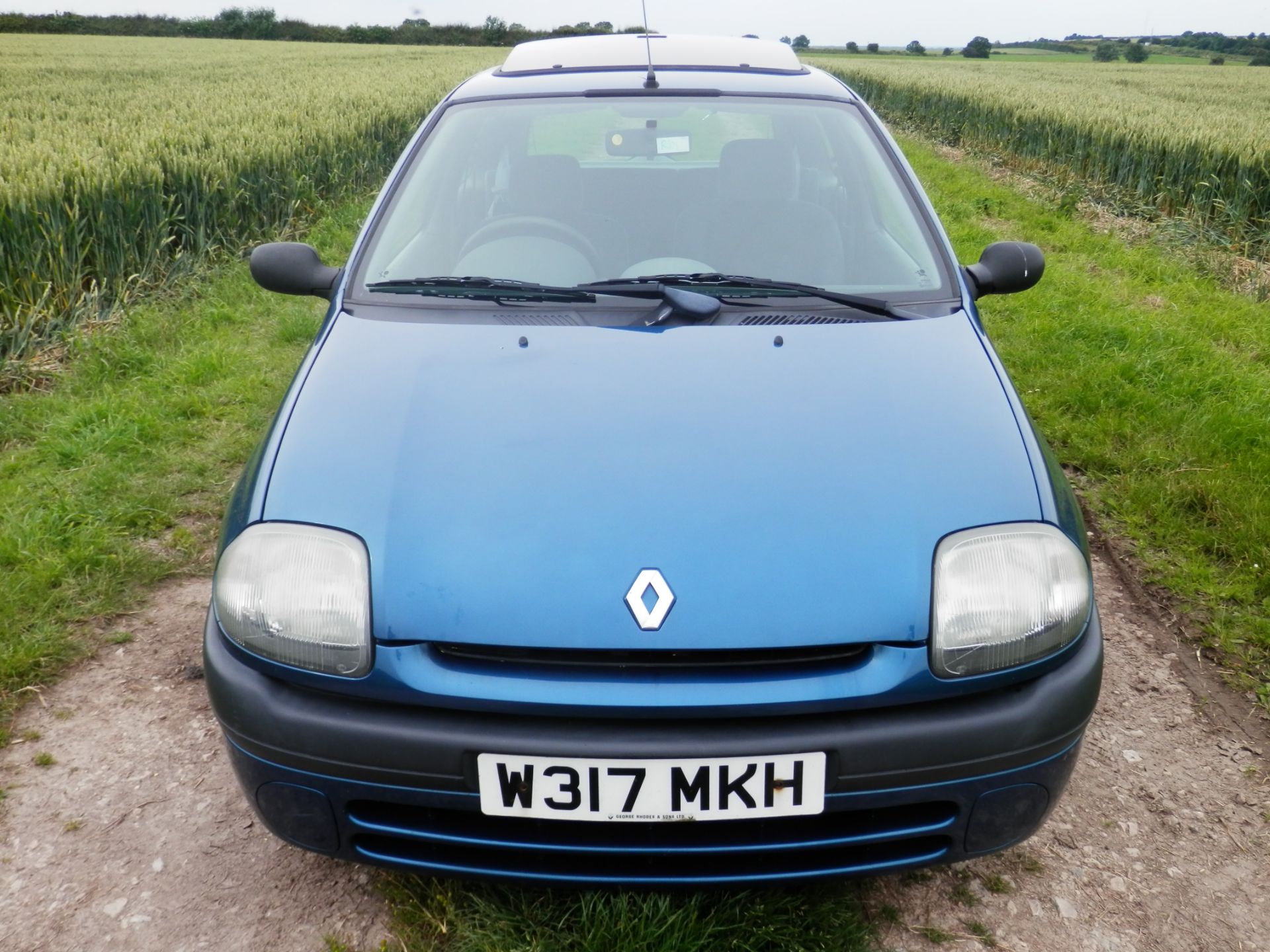 2000/W PLATE RENAULT CLIO GRANDE, 3 DOOR, BLUE, 122K MILES, MOT JAN 2017 STARTS & DRIVES FINE. - Image 8 of 17