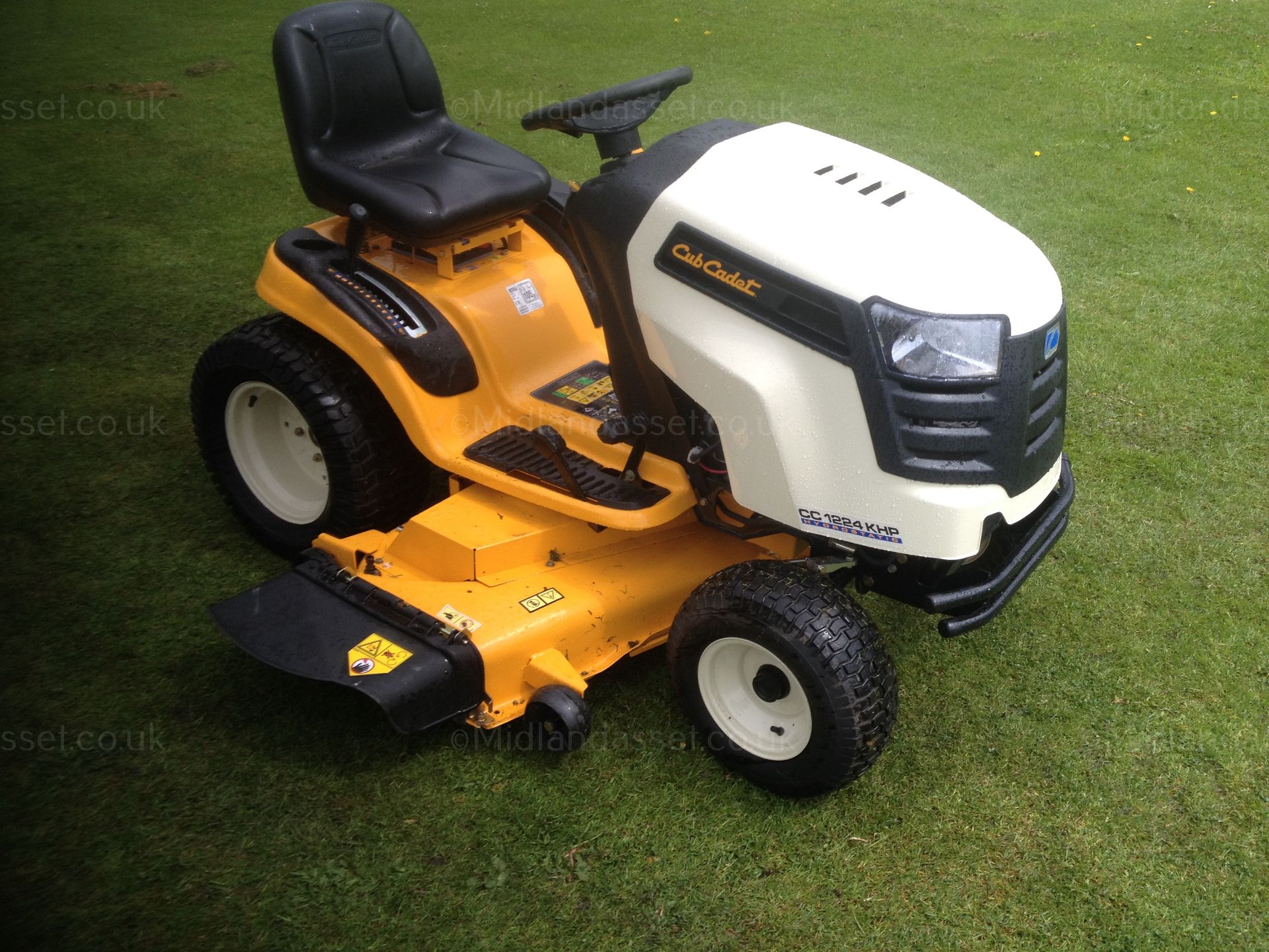 2014 CUB CADET CC1224KHP RIDE ON MOWER