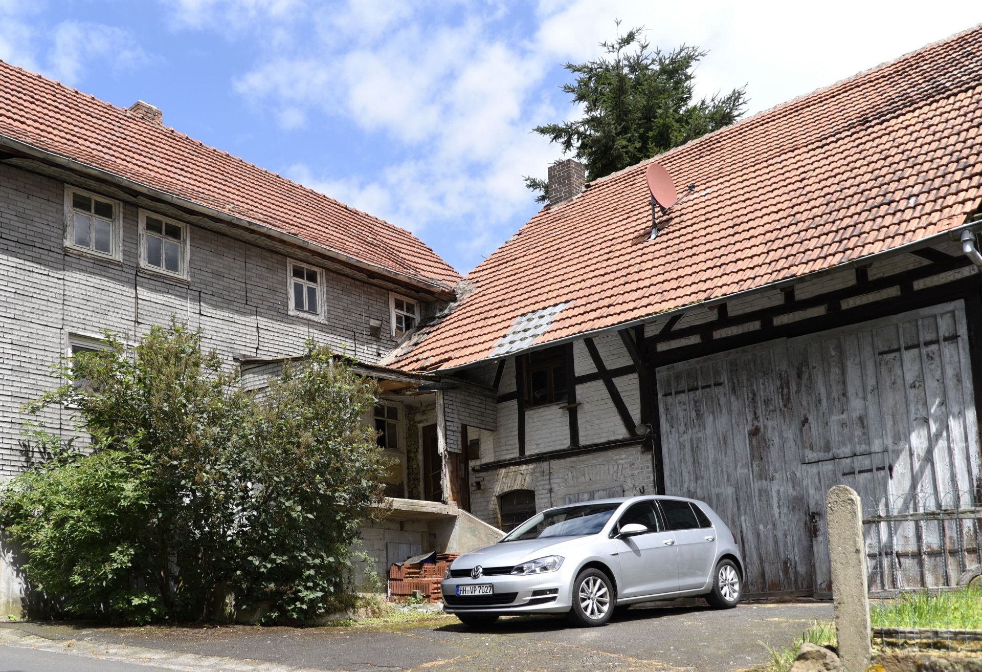 Freehold Property With 691 SQM Of Land In The Village Of Unterstoppel, Germany! - Image 2 of 60