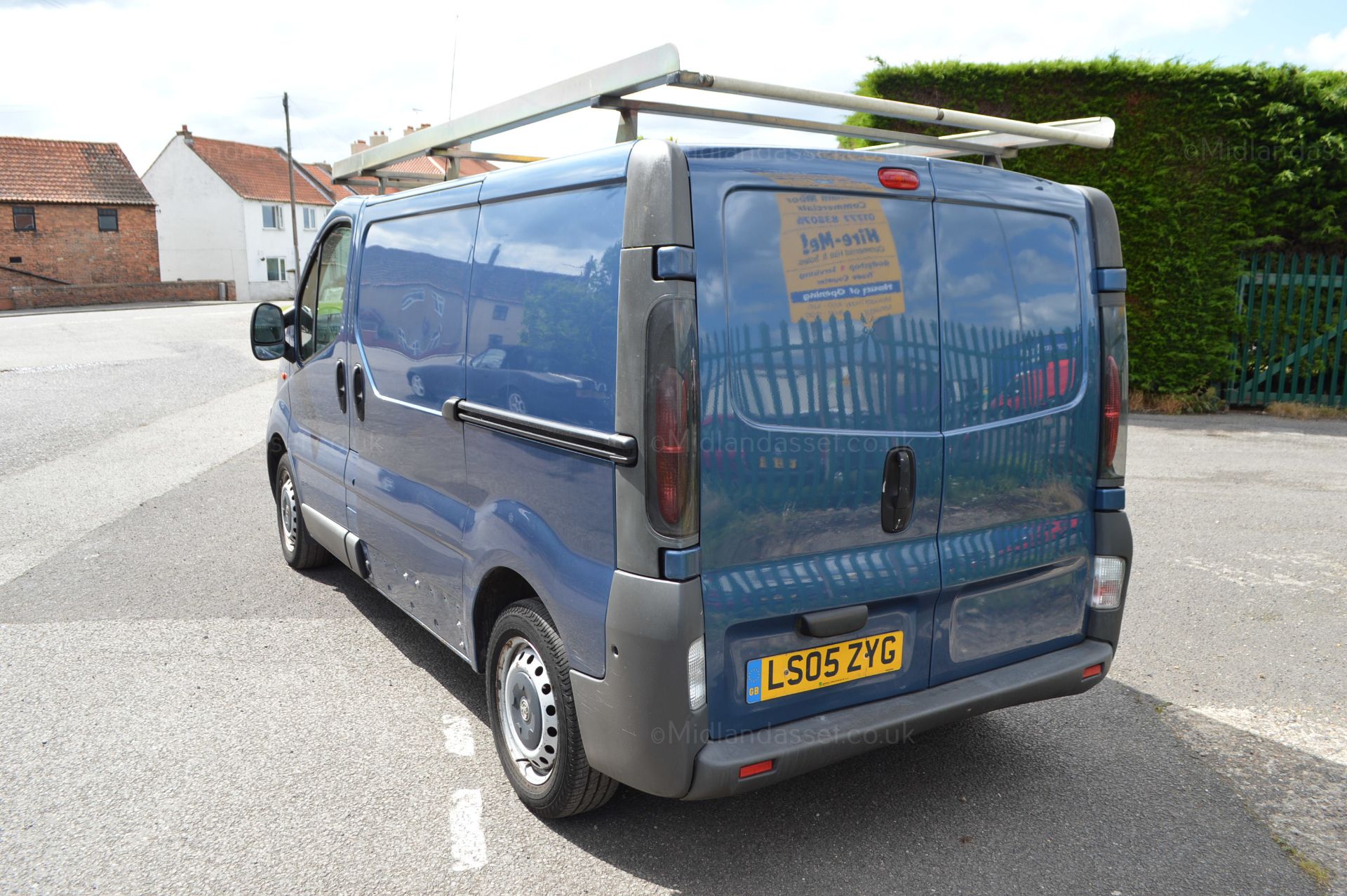 2005/05 REG VAUXHALL VIVARO 2700 DI SWB PANEL VAN ONE FORMER KEEPER *NO VAT* - Image 4 of 17