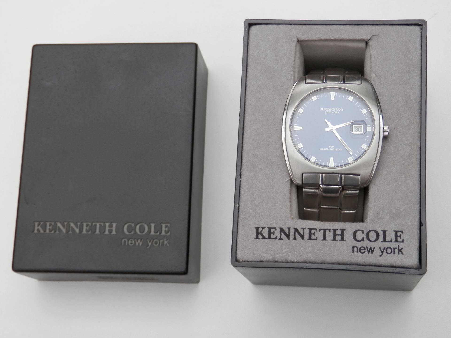 GENTS BOXED KENNETH COLE NEW YORK, FULL STAINLESS 50M WR QUARTZ DATE WATCH, FULLY WORKING. RRP $125 - Image 3 of 11