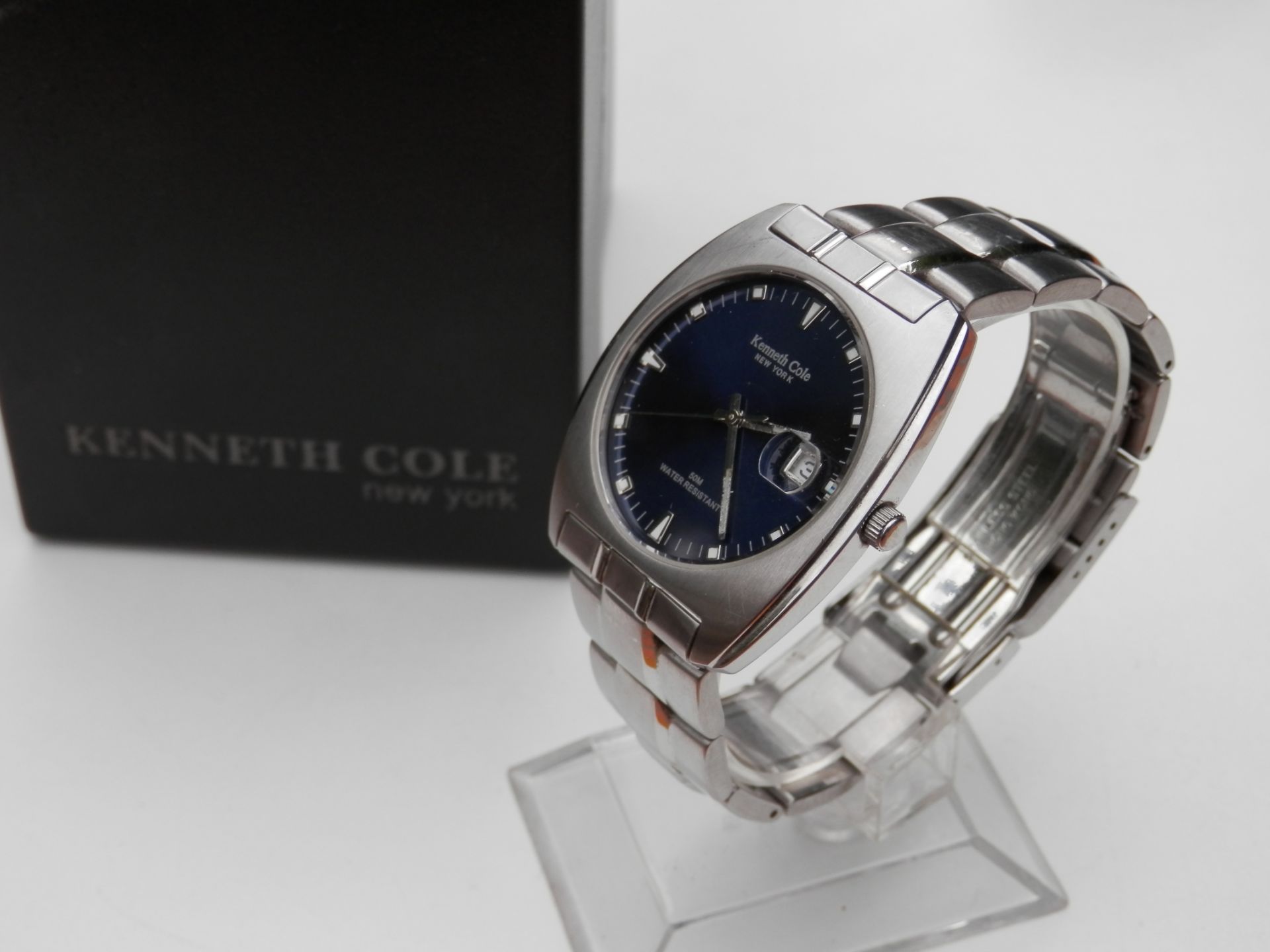 GENTS BOXED KENNETH COLE NEW YORK, FULL STAINLESS 50M WR QUARTZ DATE WATCH, FULLY WORKING. RRP $125 - Image 4 of 11