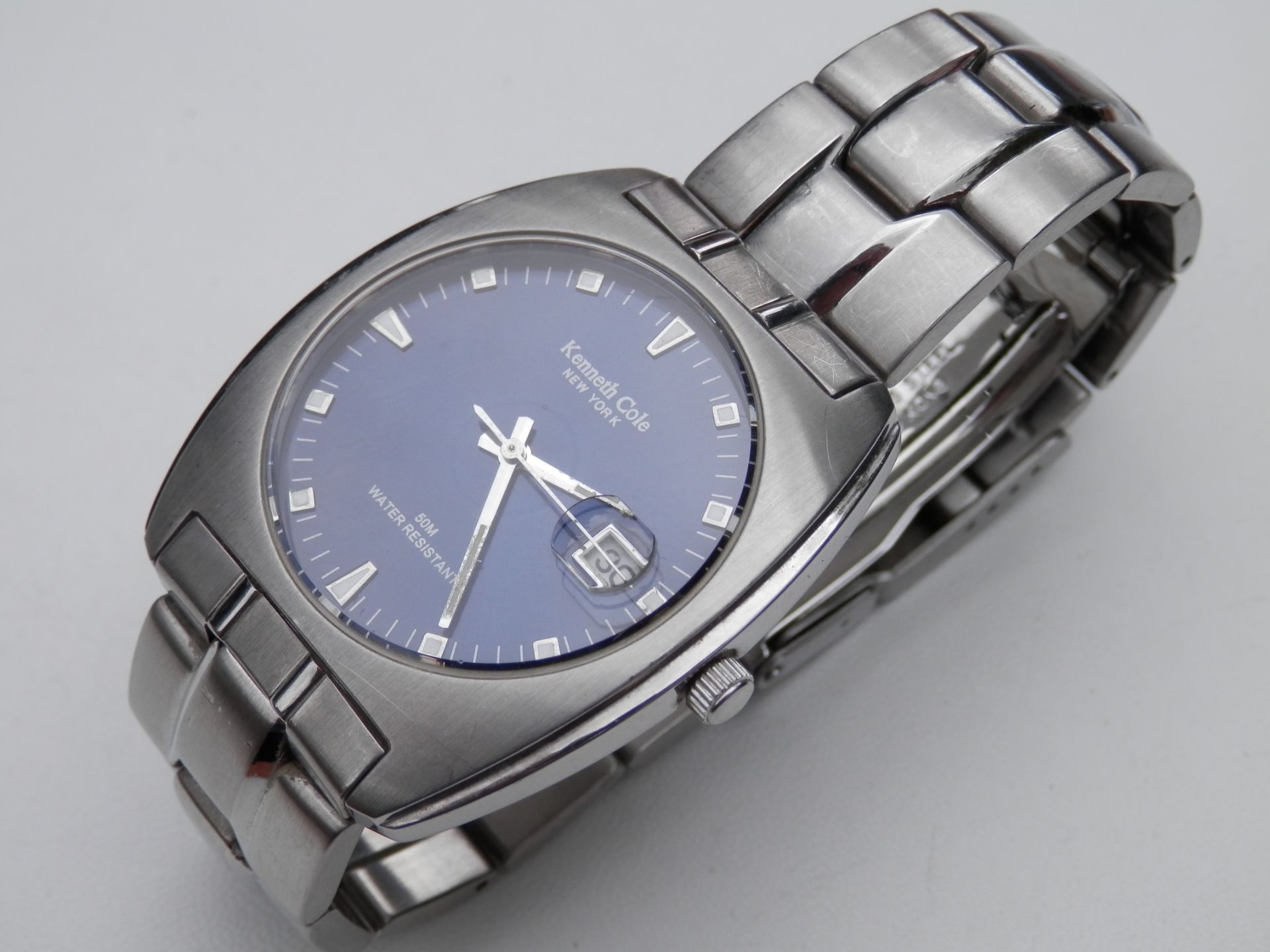 GENTS BOXED KENNETH COLE NEW YORK, FULL STAINLESS 50M WR QUARTZ DATE WATCH, FULLY WORKING. RRP $125 - Image 8 of 11