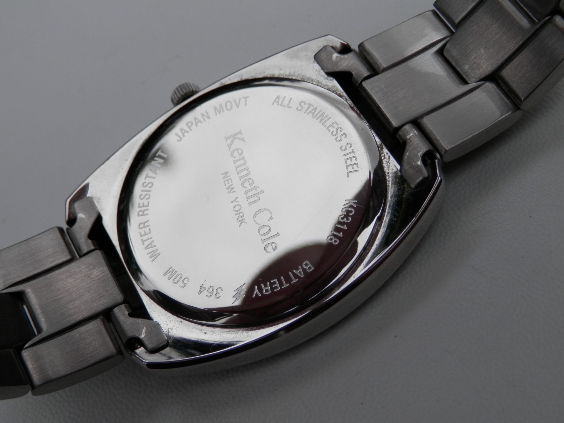 GENTS BOXED KENNETH COLE NEW YORK, FULL STAINLESS 50M WR QUARTZ DATE WATCH, FULLY WORKING. RRP $125 - Image 10 of 11