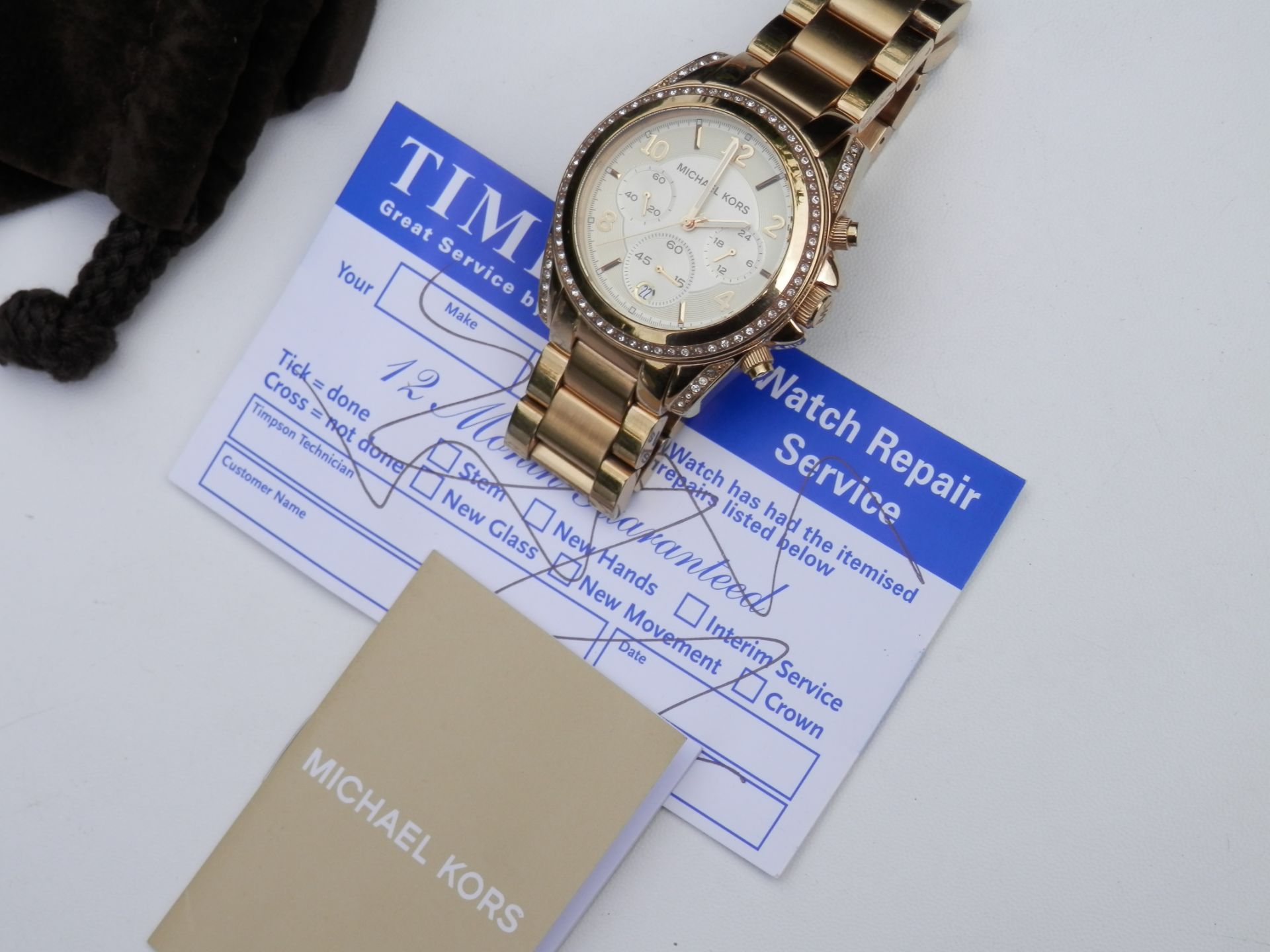 RRP £240. SUPERB LADIES MICHAEL KORS FULL STAINLESS GOLD PLATED DIAMANTE ENCRUSTED CHRONO DATE WATCH - Image 15 of 16