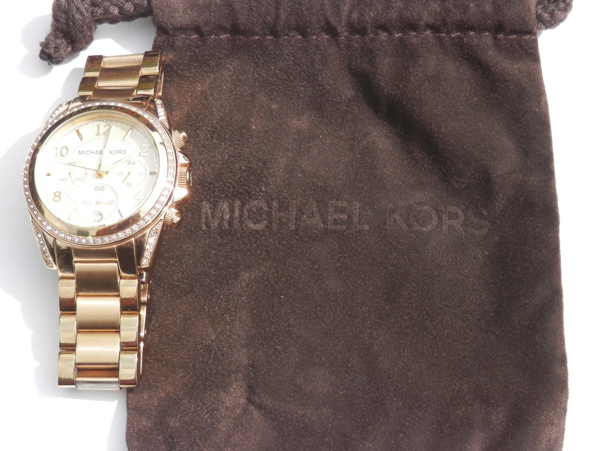 RRP £240. SUPERB LADIES MICHAEL KORS FULL STAINLESS GOLD PLATED DIAMANTE ENCRUSTED CHRONO DATE WATCH - Image 12 of 16