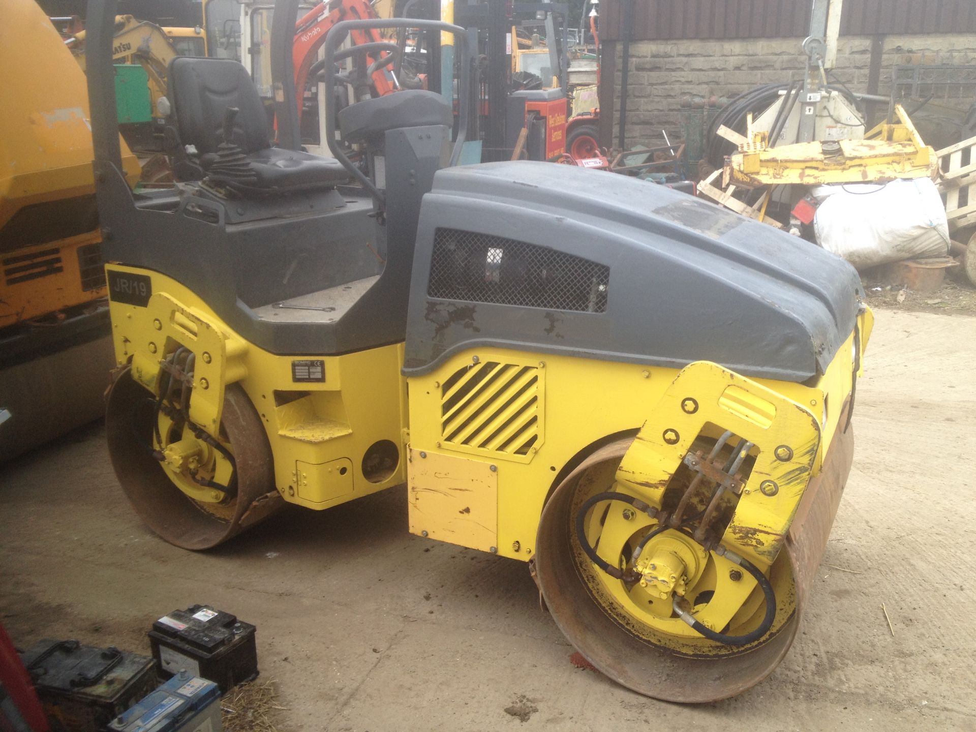 2009 BOMAG 120 ROLLER - Image 5 of 6