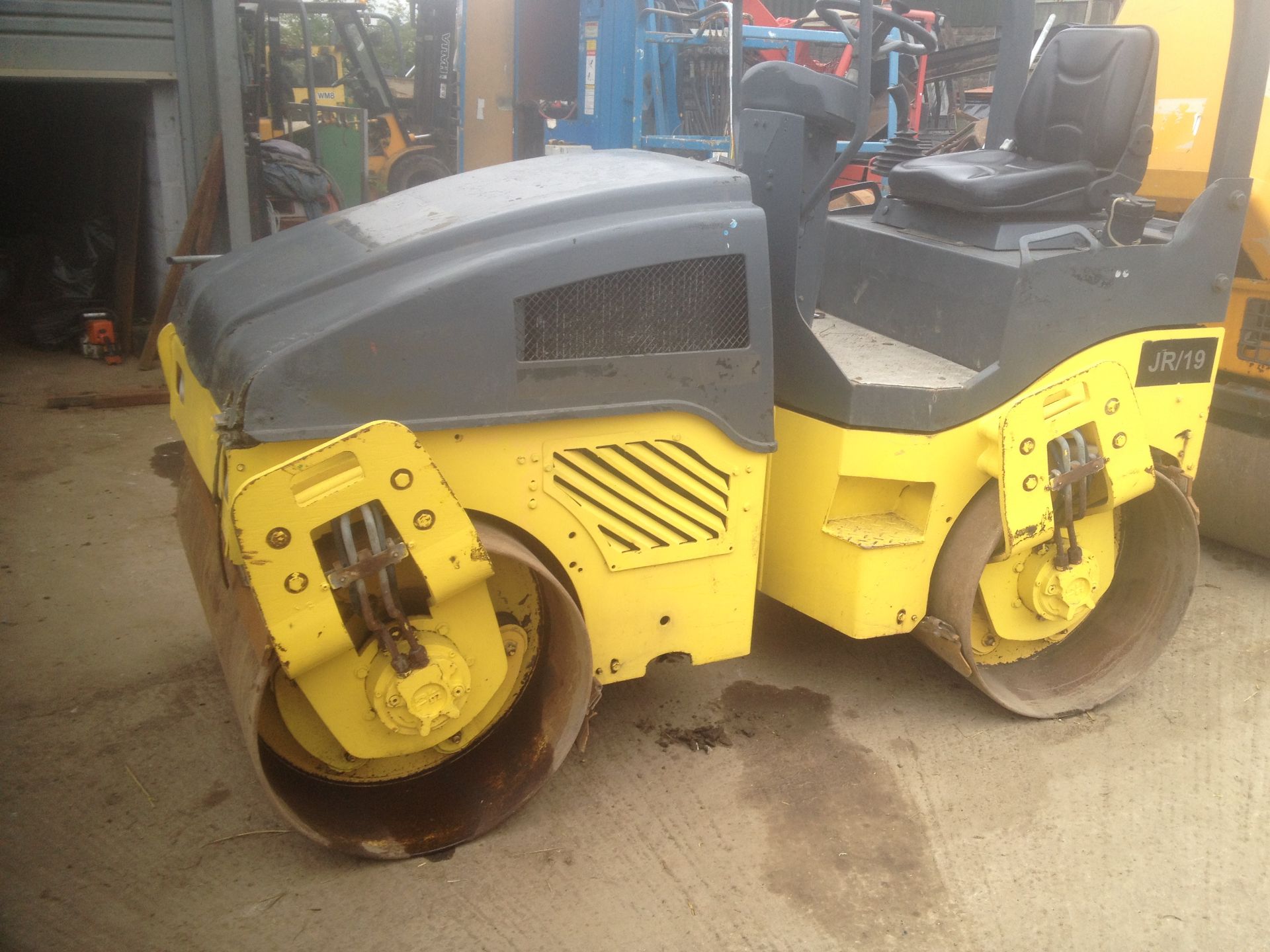 2009 BOMAG 120 ROLLER