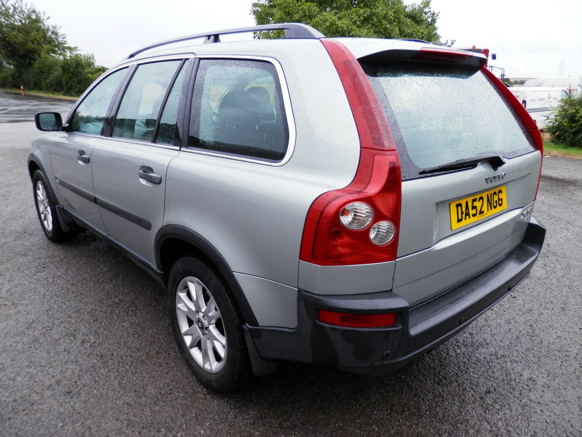 2003/52 PLATE VOLVO XC90 2.4 DIESEL D5 AWD 4X4, AUTOMATIC, FULL BLACK LEATHER 7 SEATER, FULL HISTORY - Image 6 of 30