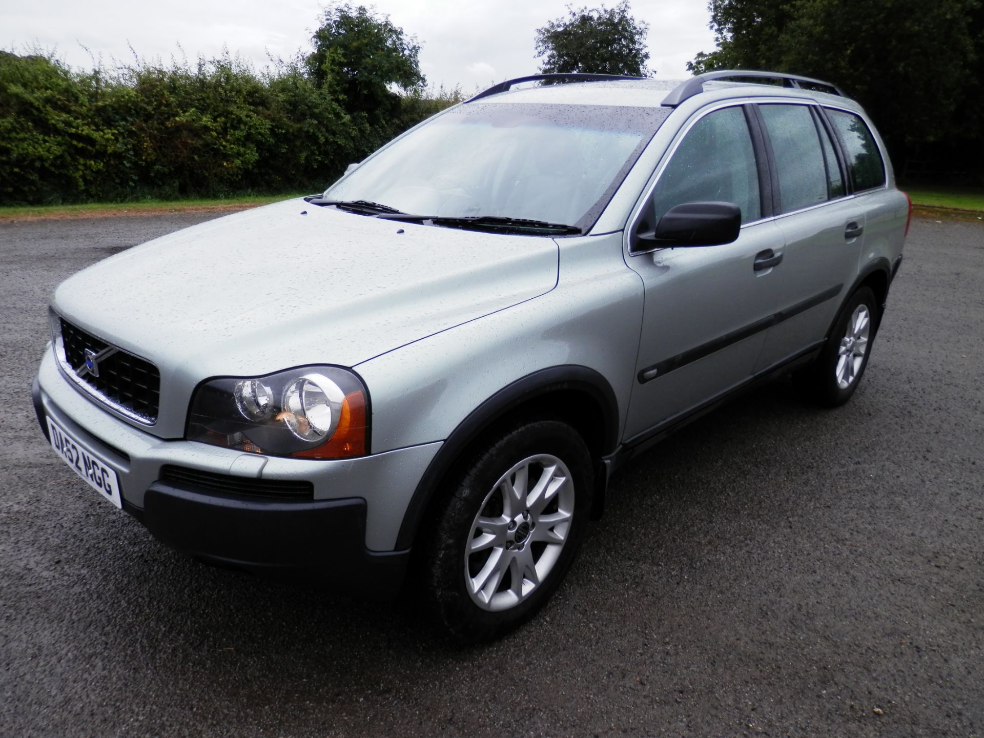 2003/52 PLATE VOLVO XC90 2.4 DIESEL D5 AWD 4X4, AUTOMATIC, FULL BLACK LEATHER 7 SEATER, FULL HISTORY - Image 7 of 30