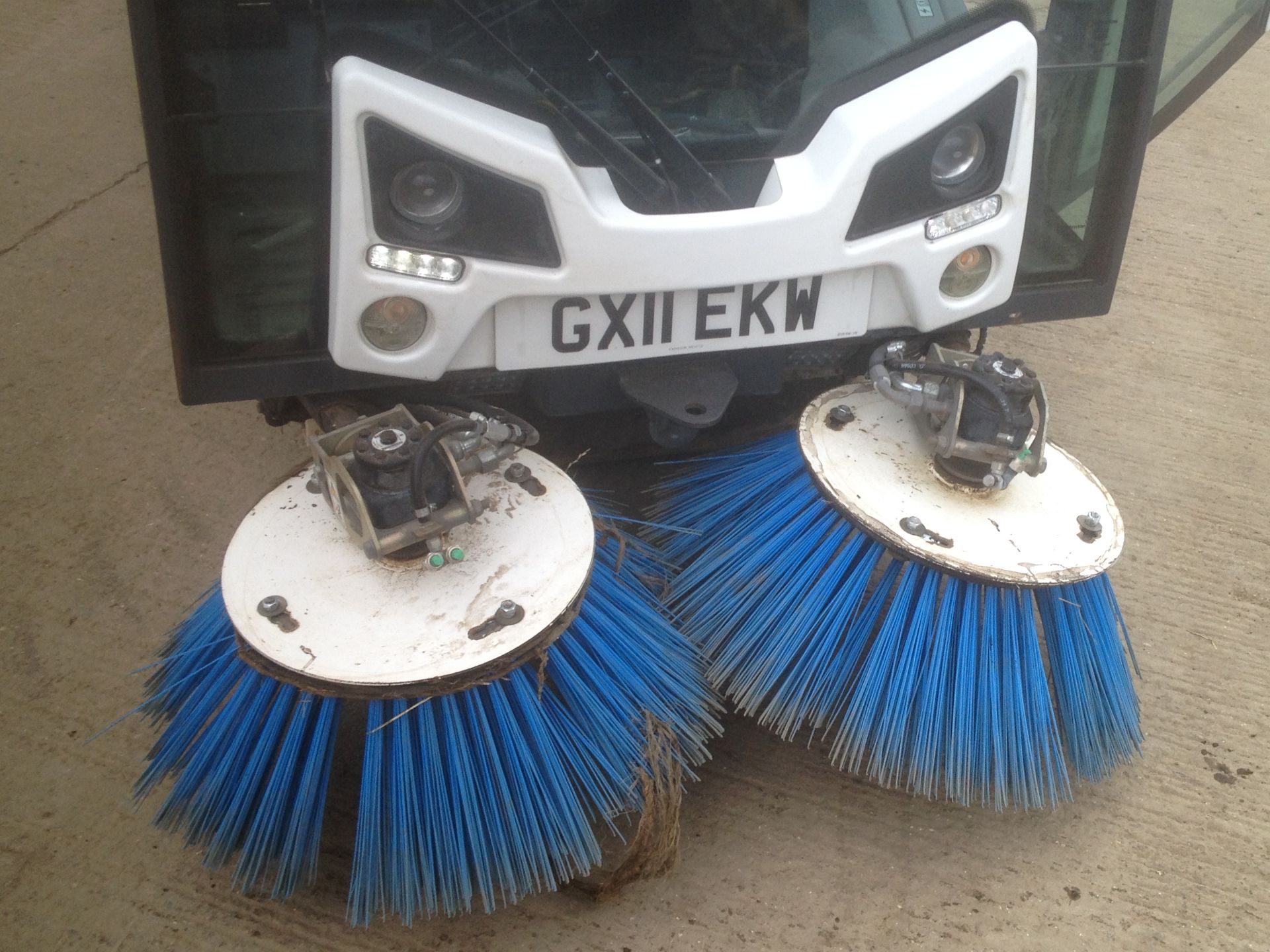 2011 JOHNSON ROAD SWEEPER WITH LED LIGHTS - Image 7 of 13