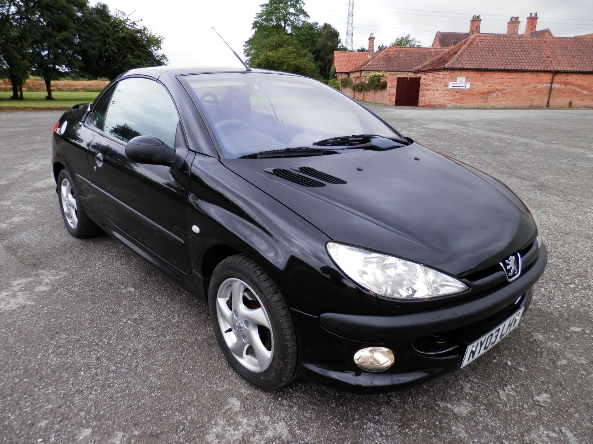 2007/07 PEUGEOT 207 COUPE CABRIOLET - 1.6 16V GT THP 2dr, WITH 2 TONE BLACK & RED LEATHER INTERIOR.