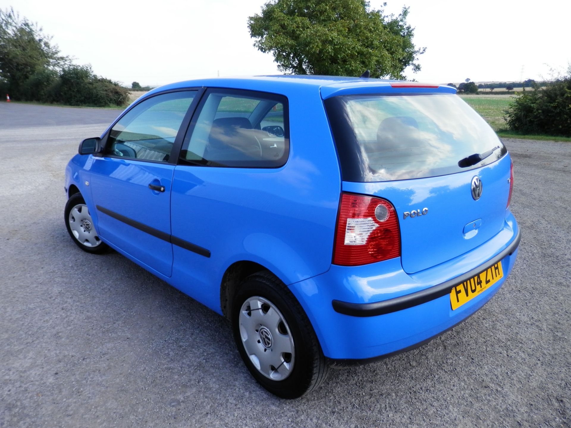 2004/04 PLATE VOLKSWAGEN POLO 1.2 S 3 DOOR, AIR CON,POWER STEERING, 108K MILES, MOT NOVEMBER 2016. - Image 5 of 26