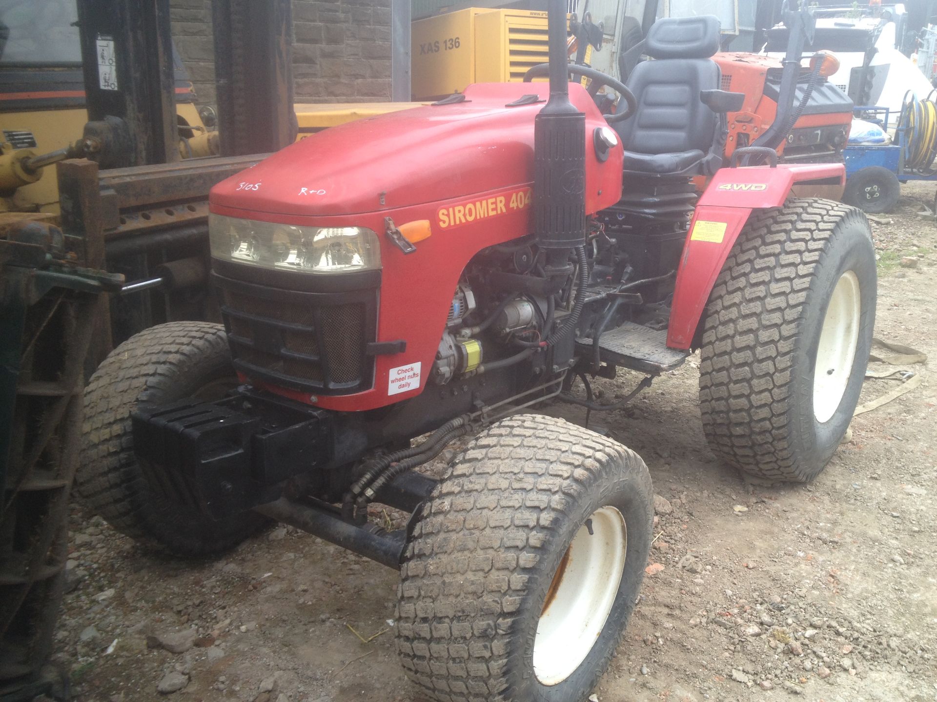 2004 SIROMER 204S 404 TRACTOR 4X4 WITH POWER STEERING - Image 2 of 6
