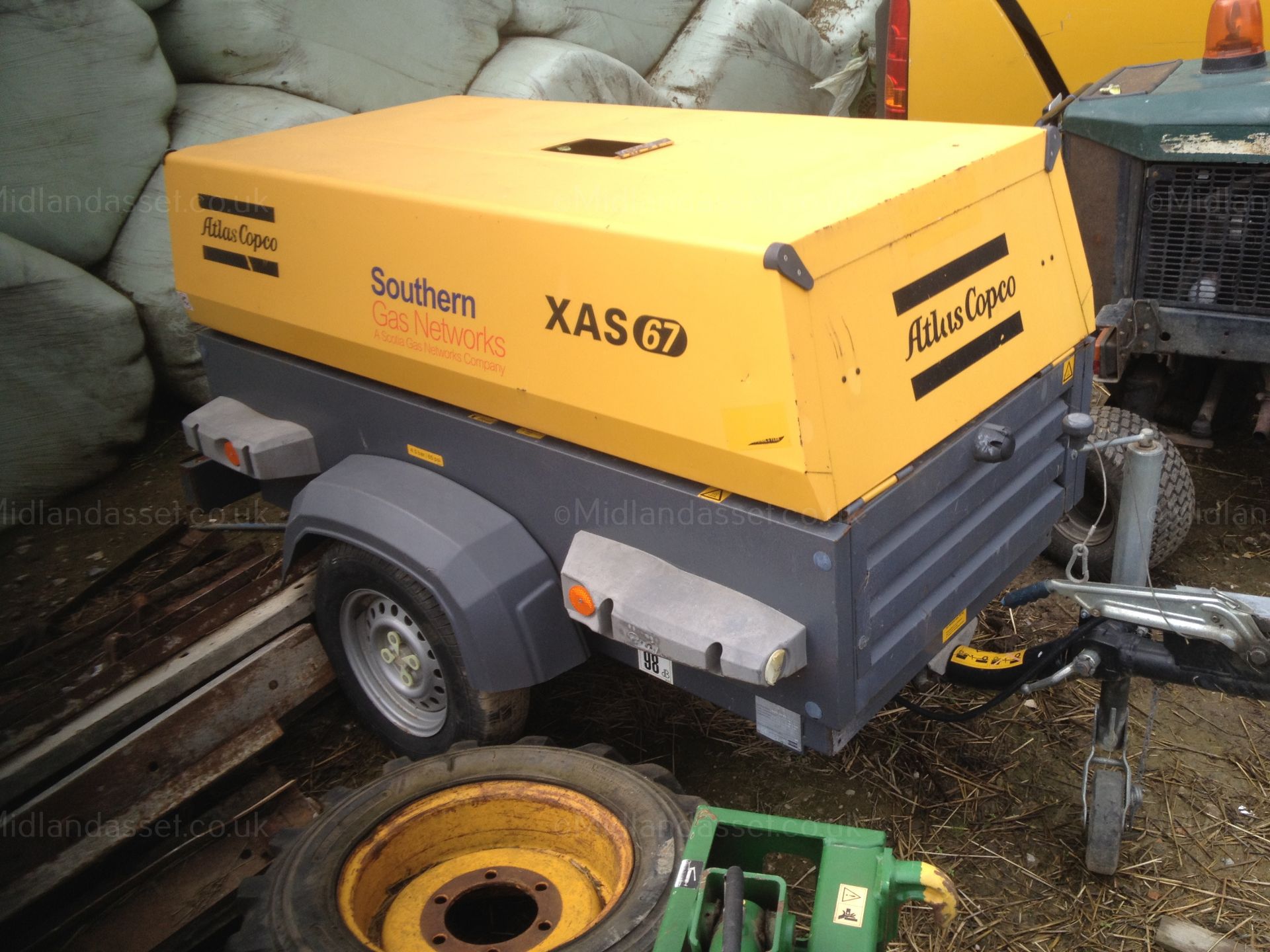 ATLAS COPCO XAS 67 DIESEL COMPRESSOR