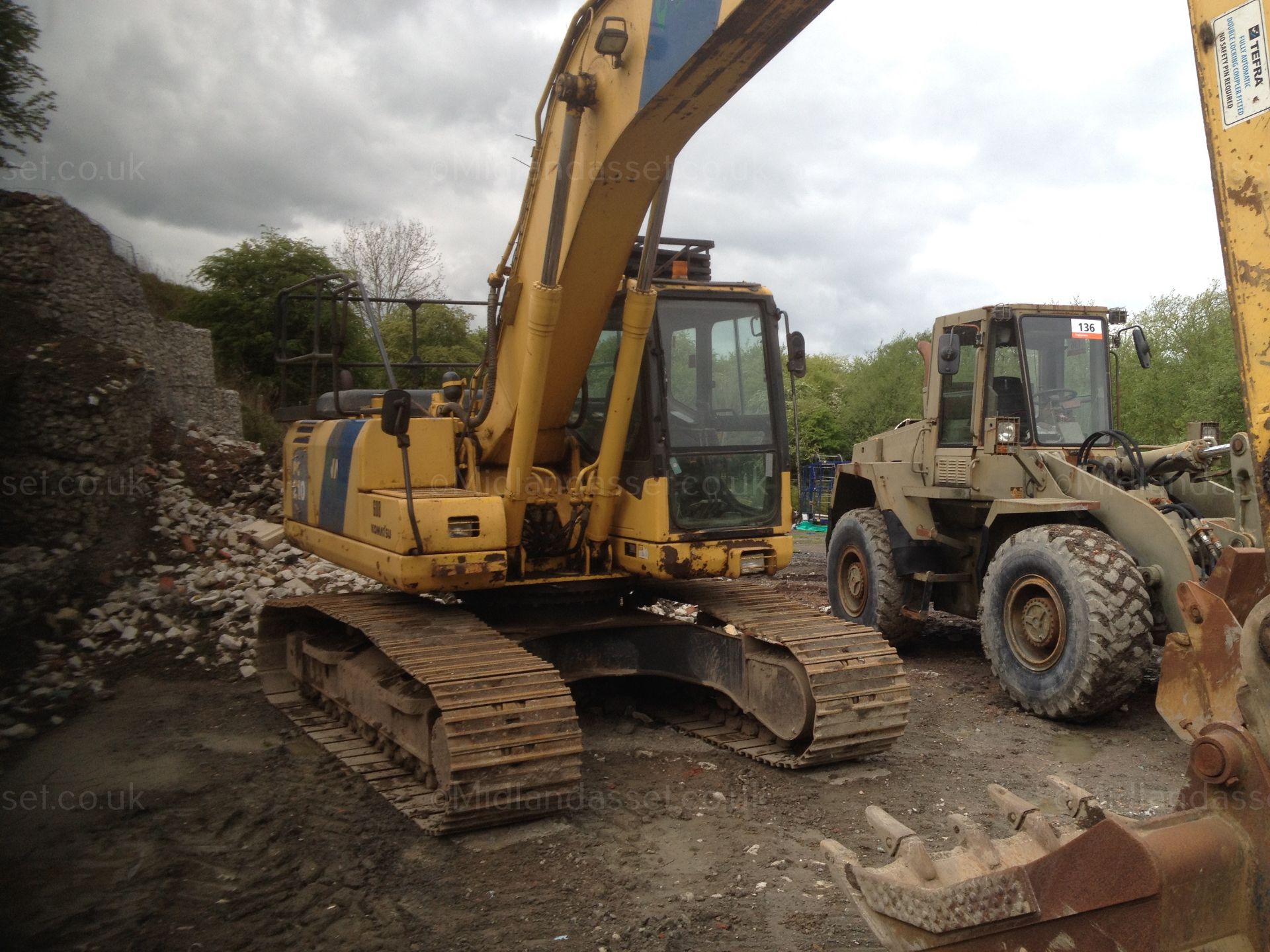 2005 KOMATSU PC210 EXCAVATOR