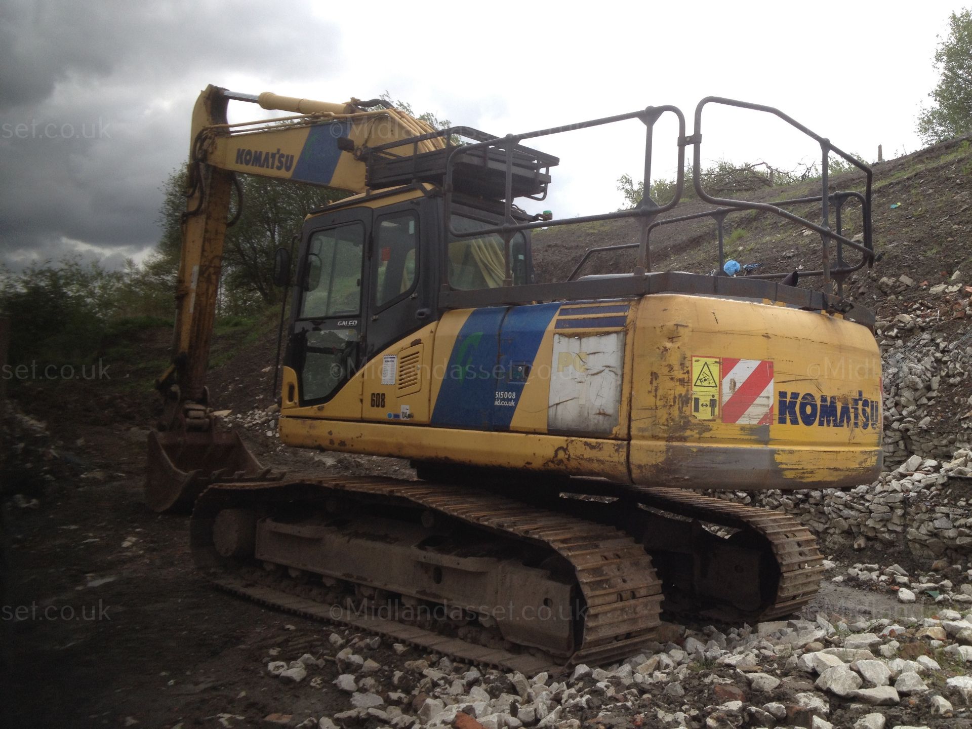 2005 KOMATSU PC210 EXCAVATOR - Image 3 of 11