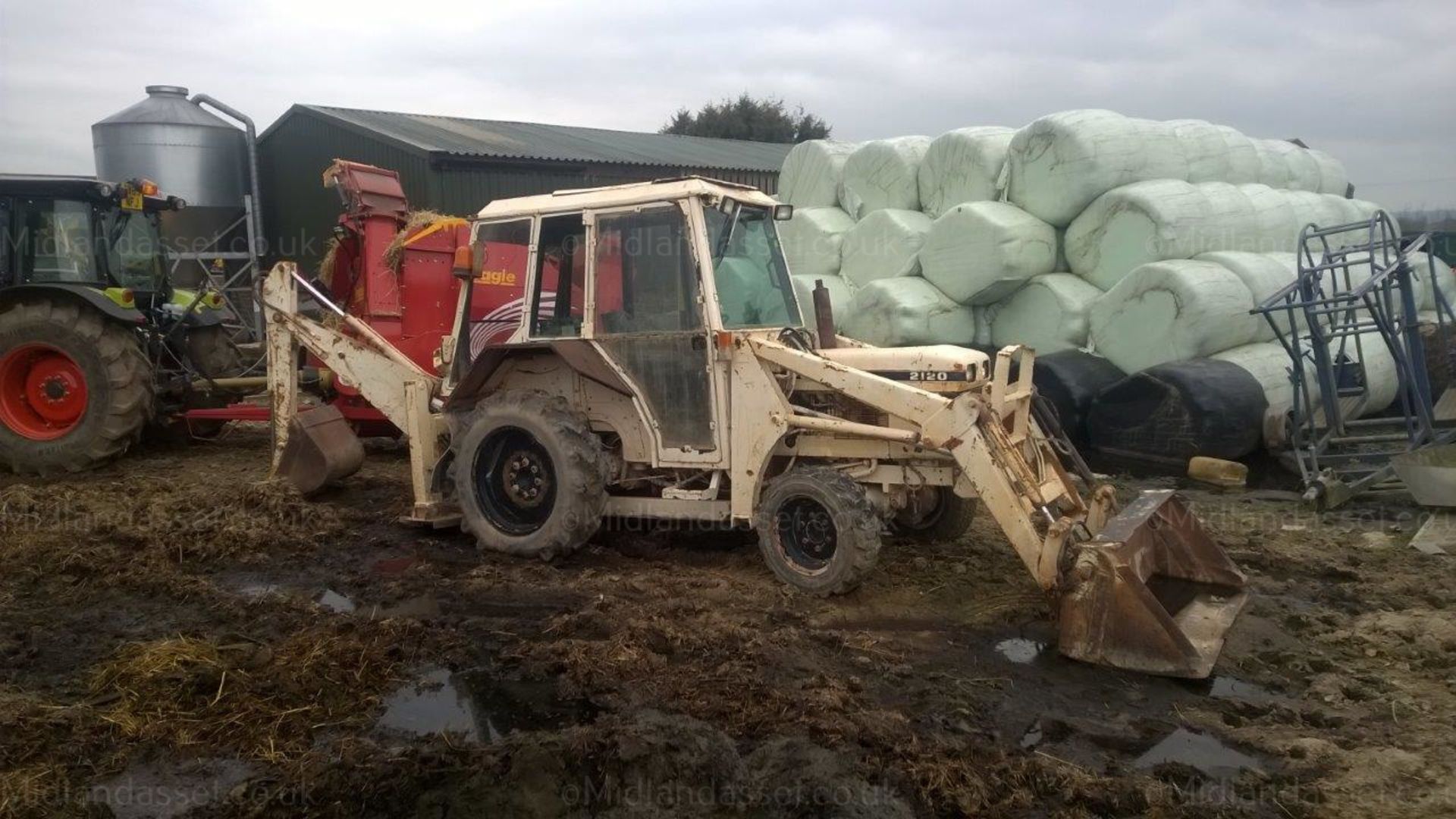 FORD 2120 COMPACT TRACTOR