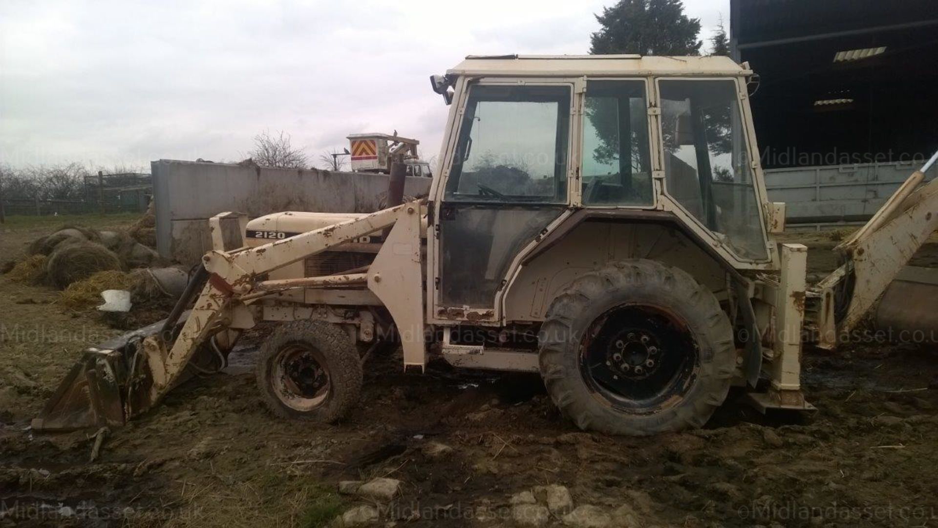 FORD 2120 COMPACT TRACTOR - Image 3 of 7