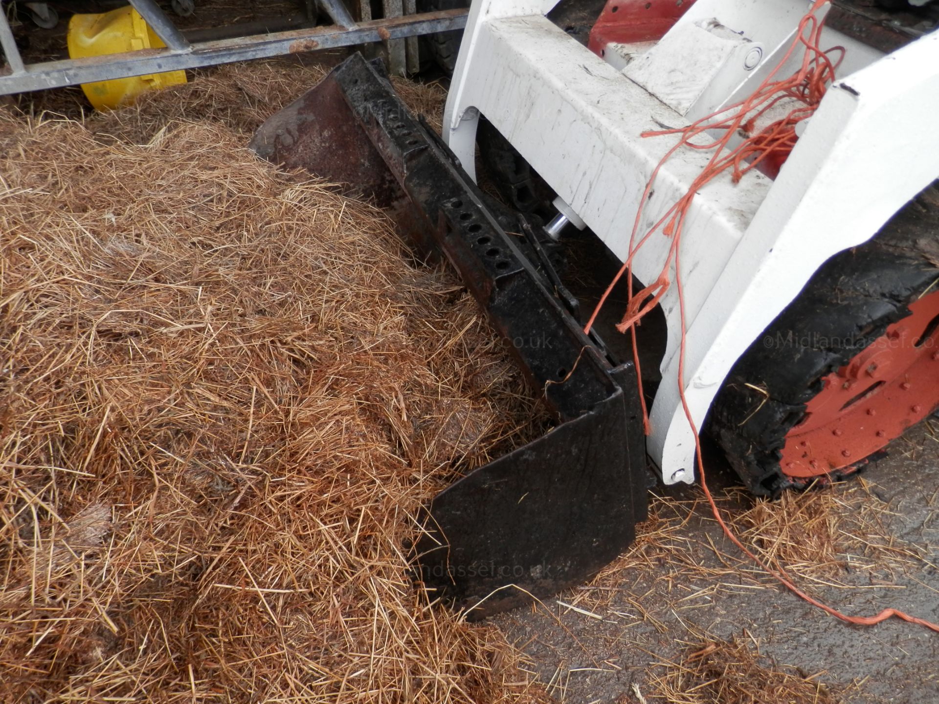 BOBCAT 553 SKID STEER LOADER - Image 3 of 7