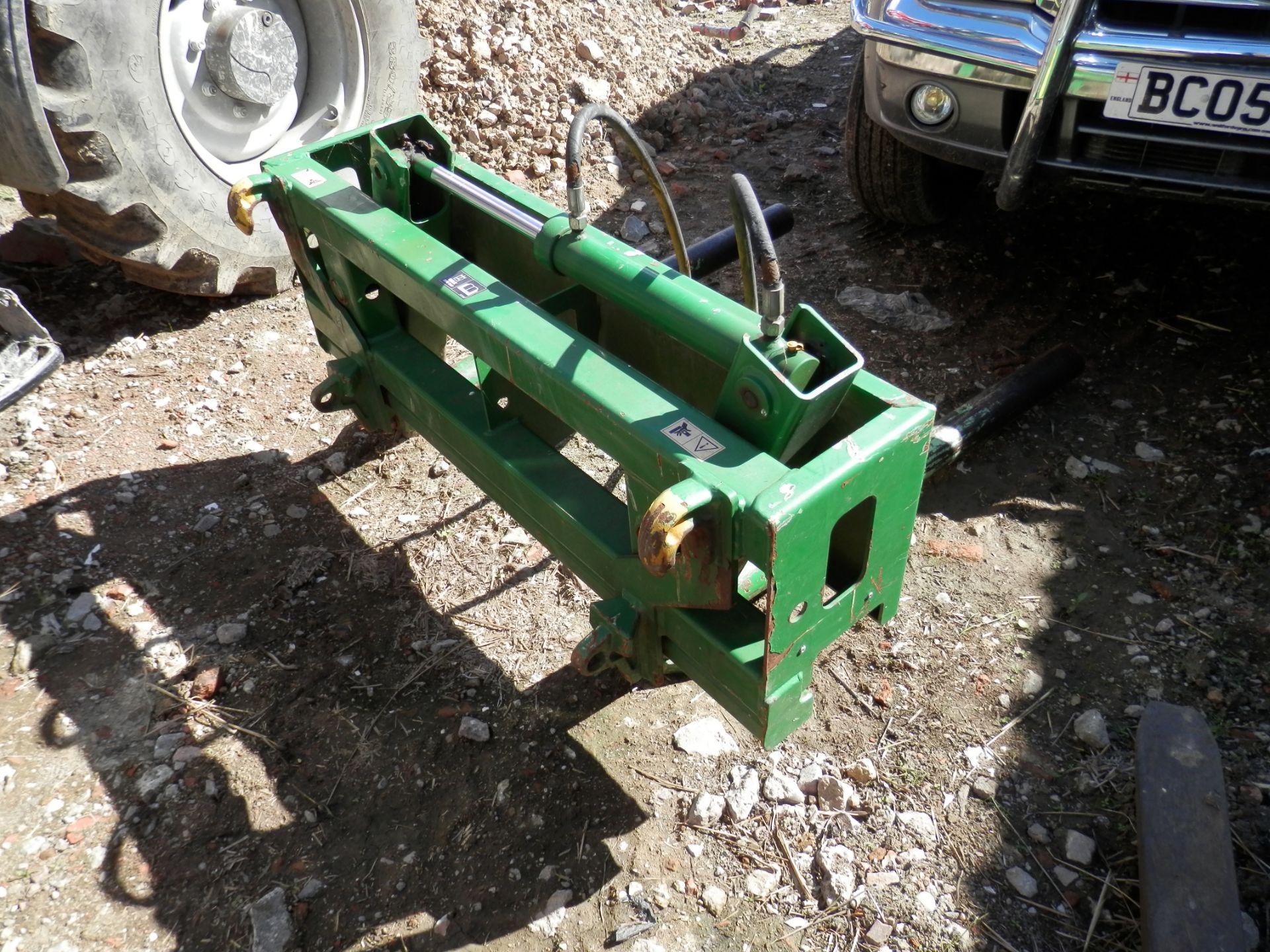 2013 (APPROX) MCHALE HYDRAULIC BALE SQUEEZER WITH EURO BRACKETS.