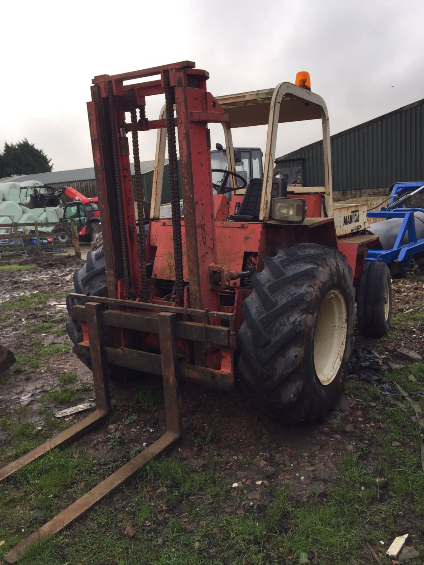 MANITOU FORKLIFT 2WD