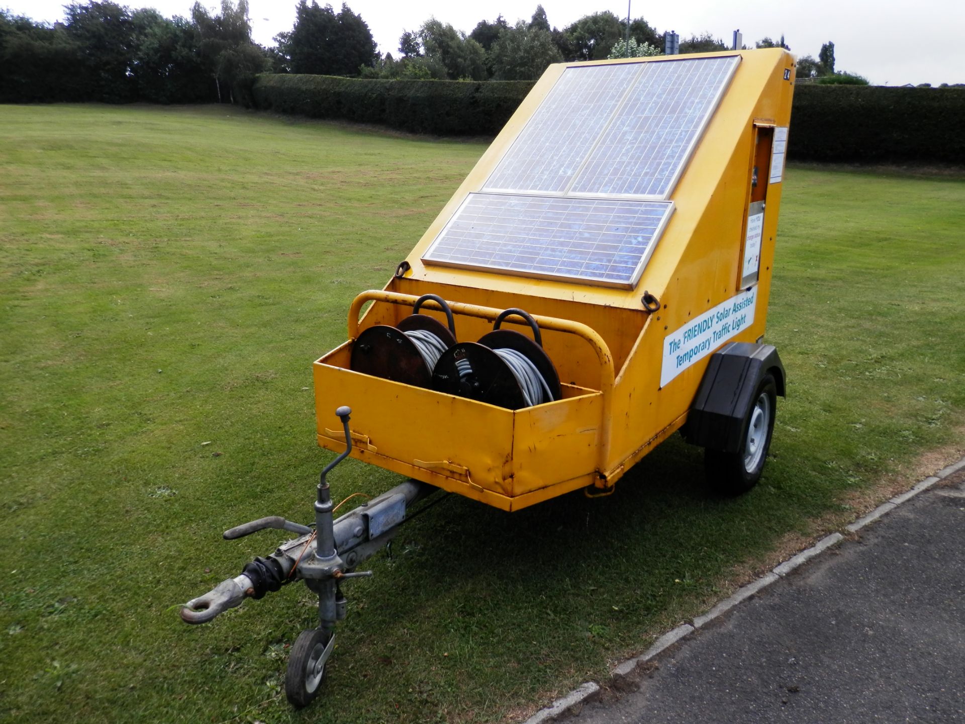 WORKING 2011 TAYLOR CONSTRUCTION SOLAR POWERED TEMPORARY TRAFFIC LIGHT TRAILER, COMPLETE. - Image 14 of 14