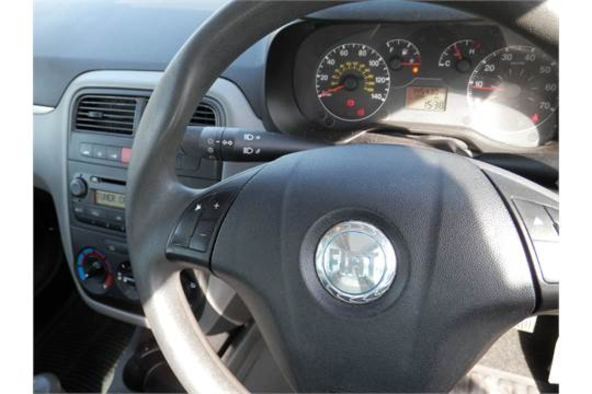 2007/56 PLATE FIAT PUNTO GRANDE 1.2 ACTIVE, LONG MOT, LOTS OF MILES BUT CHEAP & DRIVES. - Image 9 of 10