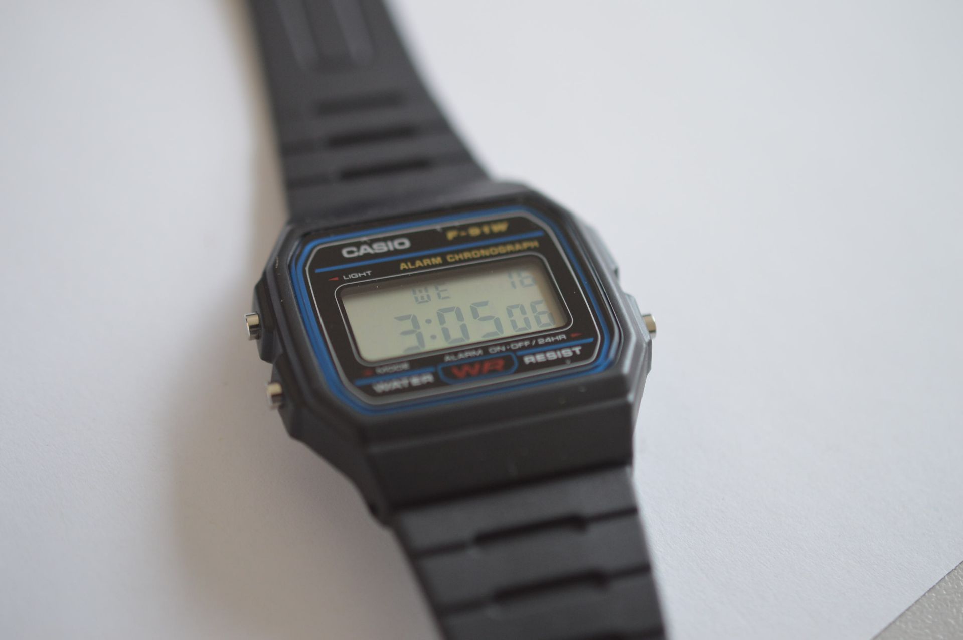 BRAND NEW IN BOX / UNWORN UNISEX CASIO WRIST WATCH, STILL WITH TAGS - IN GOOD WORKING ORDER *NO VAT*